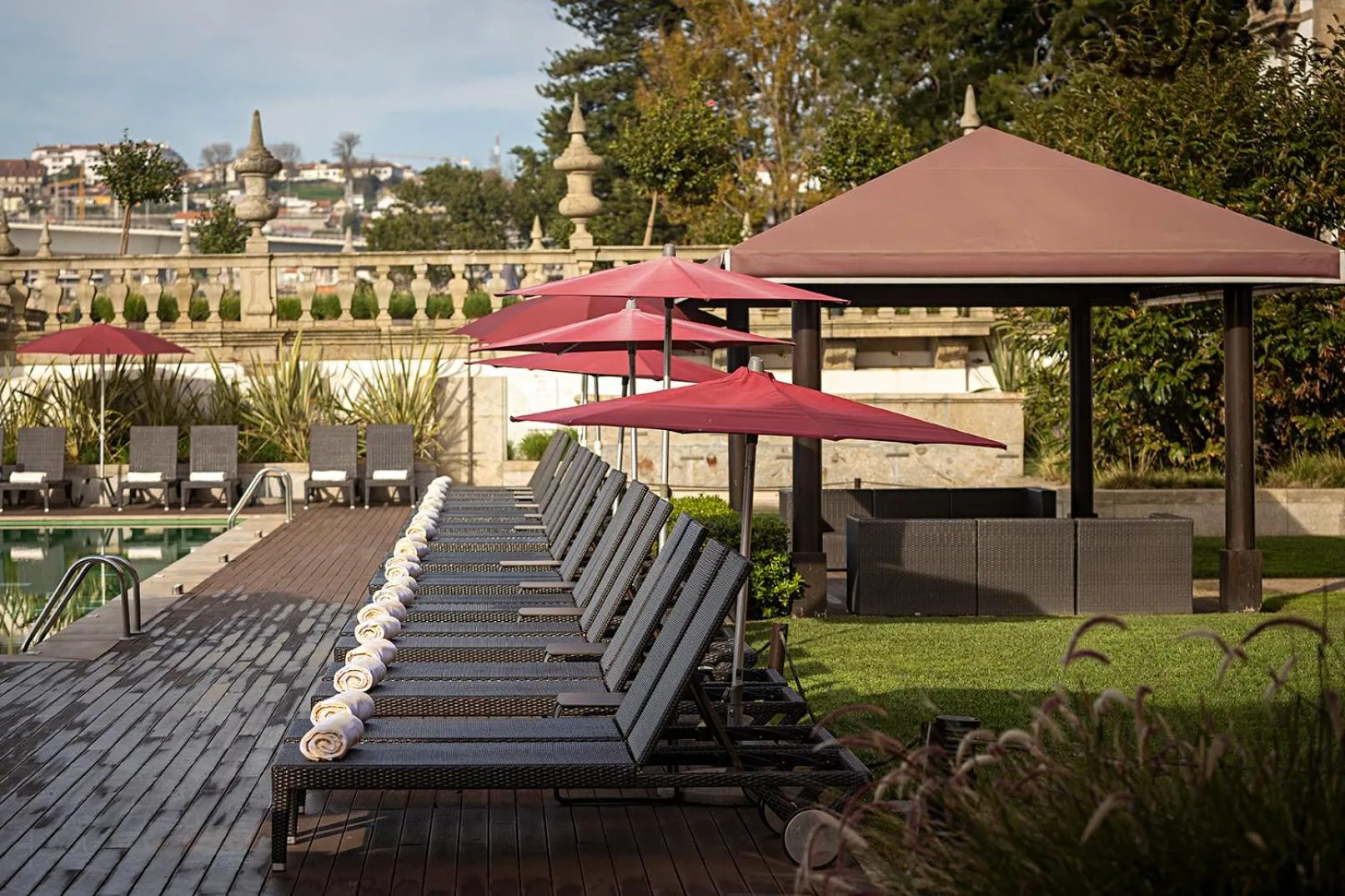 sunbed in Pestana Palacio do Freixo, Pousada & National Monument - The Leading Hotels of the World