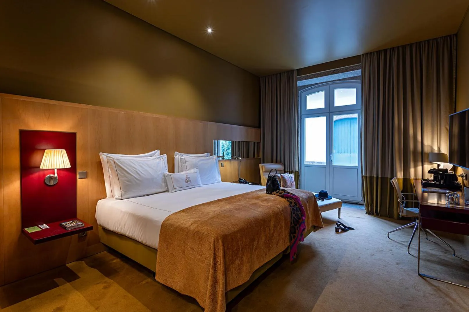 Bedroom, Bed in Pestana Palacio do Freixo, Pousada & National Monument - The Leading Hotels of the World