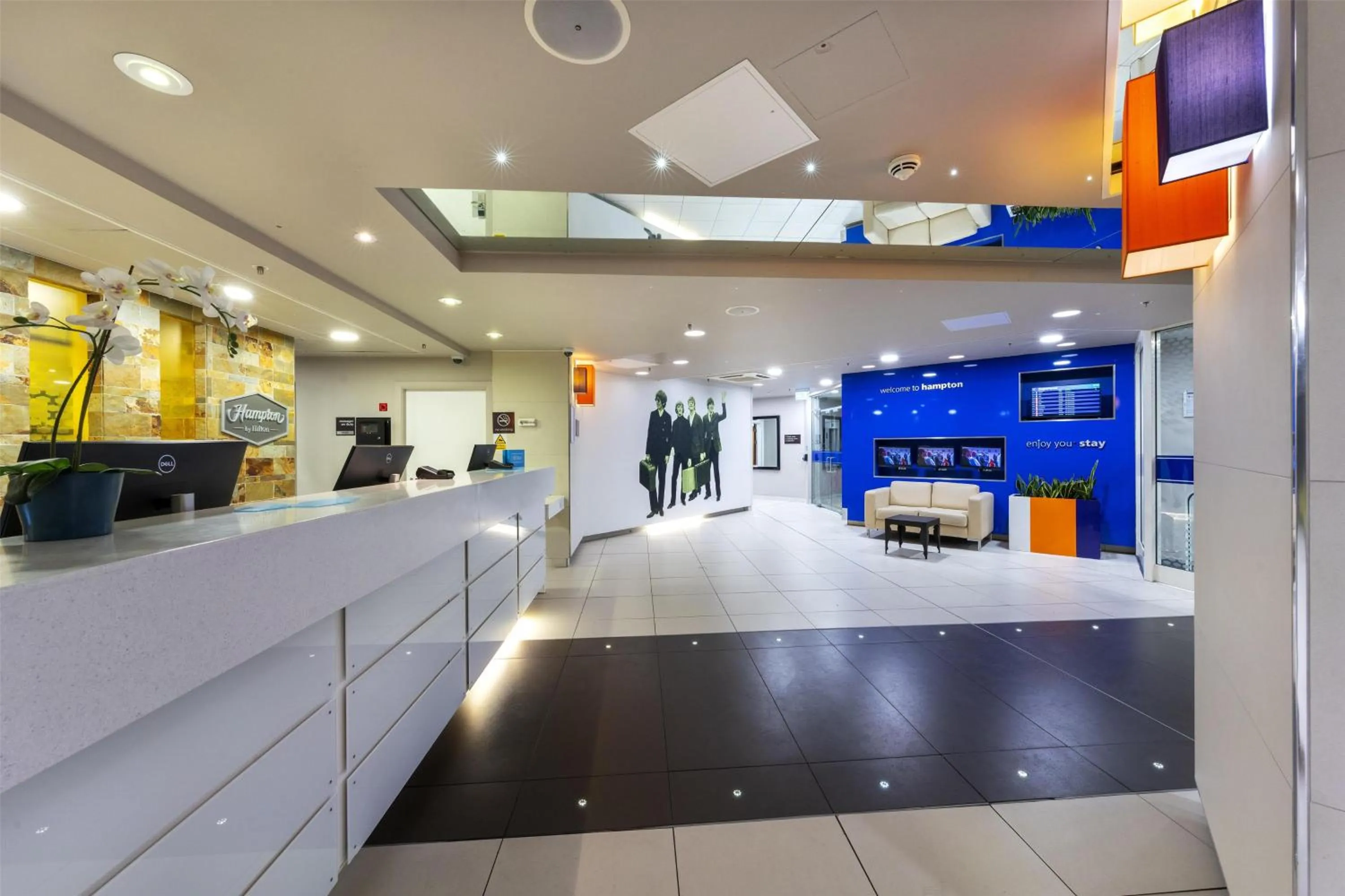 Lobby or reception in Hampton by Hilton Liverpool John Lennon Airport