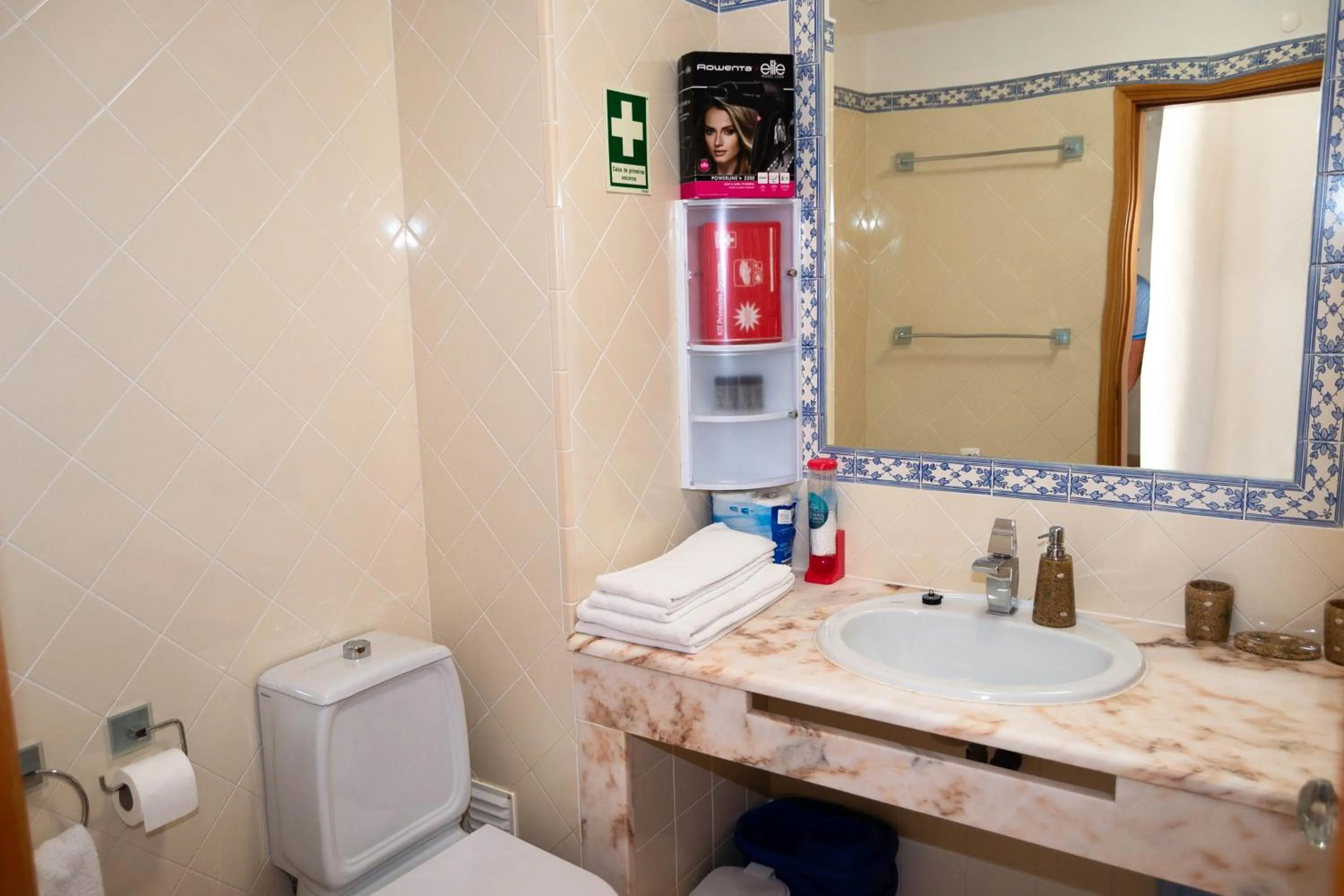 Bathroom in Clube Meia Praia