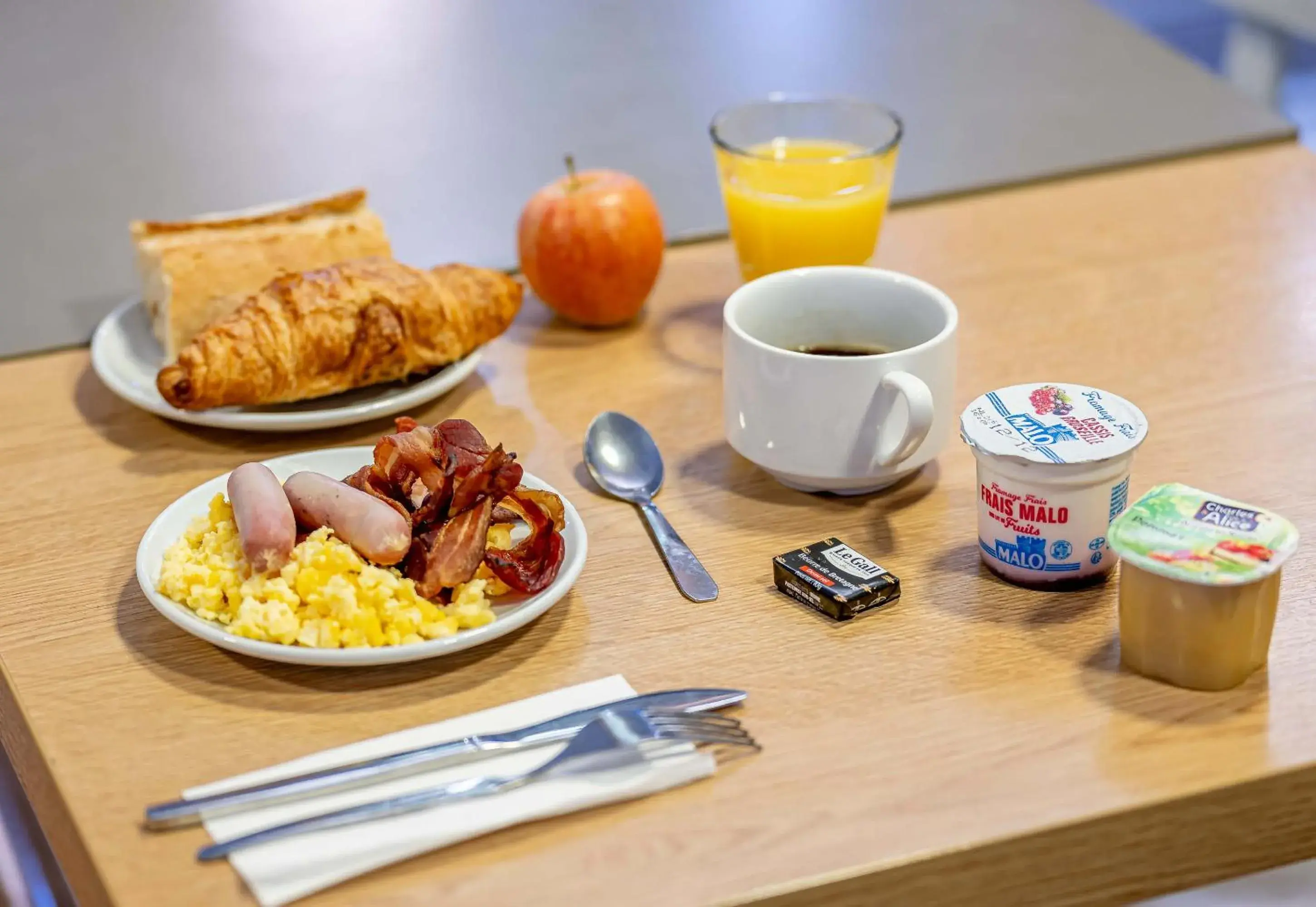 Breakfast in B&B HOTEL Bordeaux Lormont Breakfast in B&B HOTEL Bordeaux Lormont