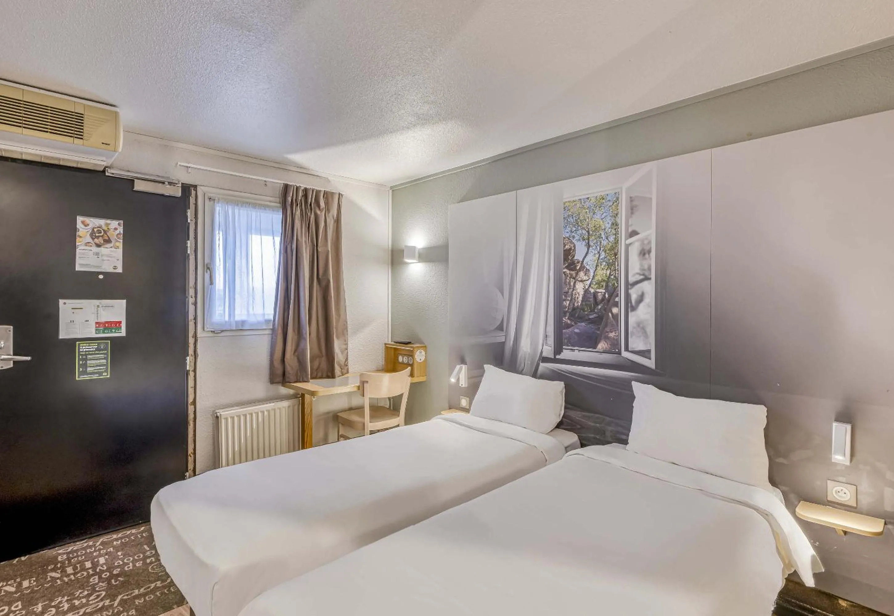 Bedroom, Bed in B&B HOTEL Bordeaux Lormont