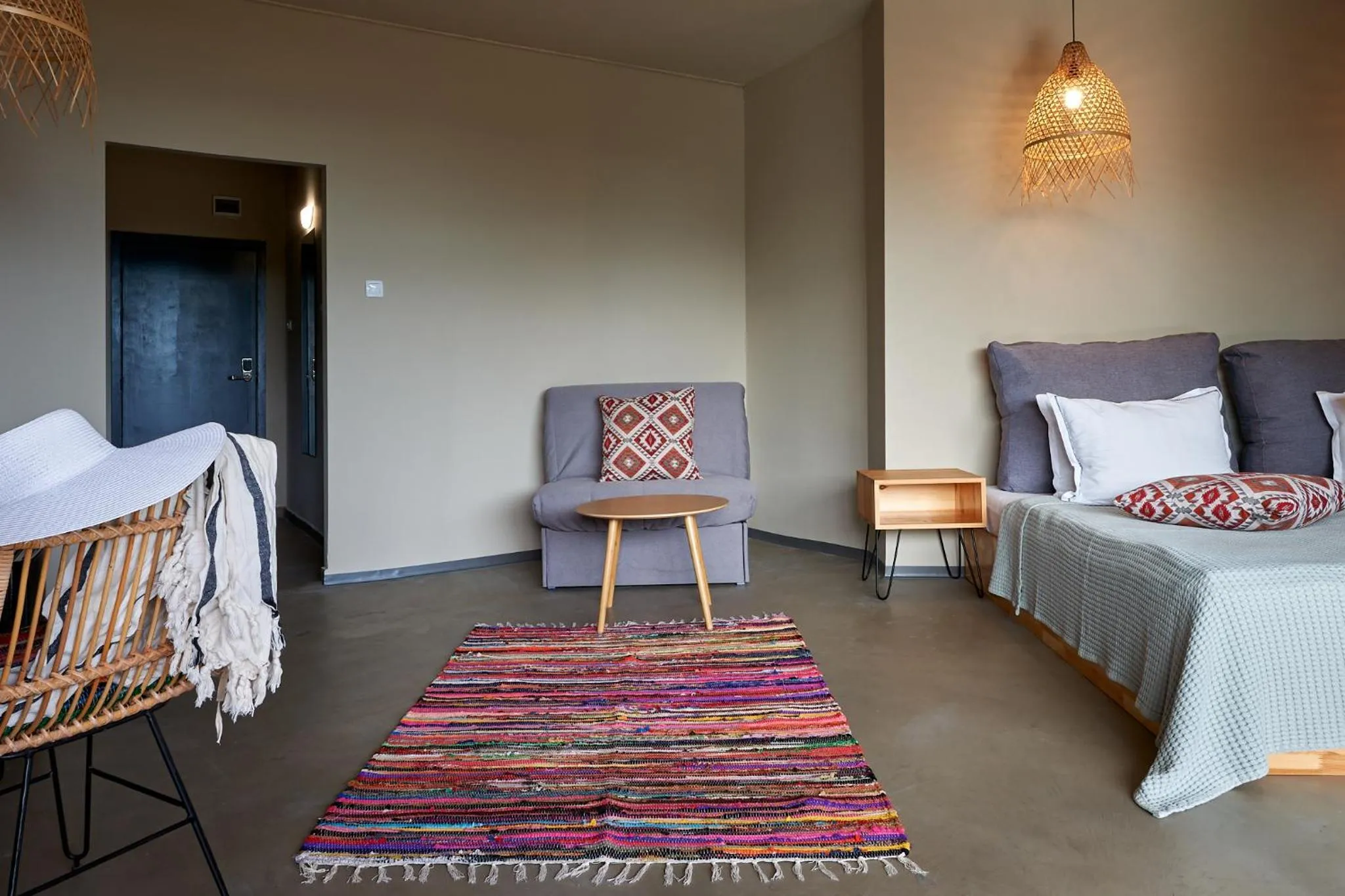 Living room, Bed in Sunny Beach Club - Adults Only #YouthfulVibes