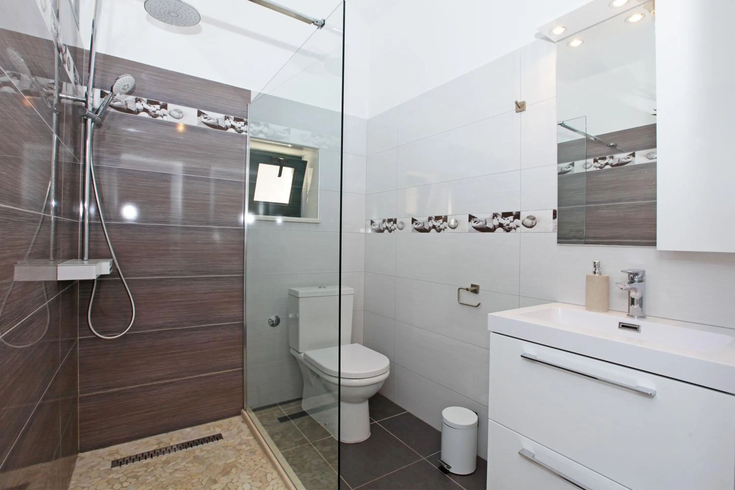 Shower in Holiday home Nina