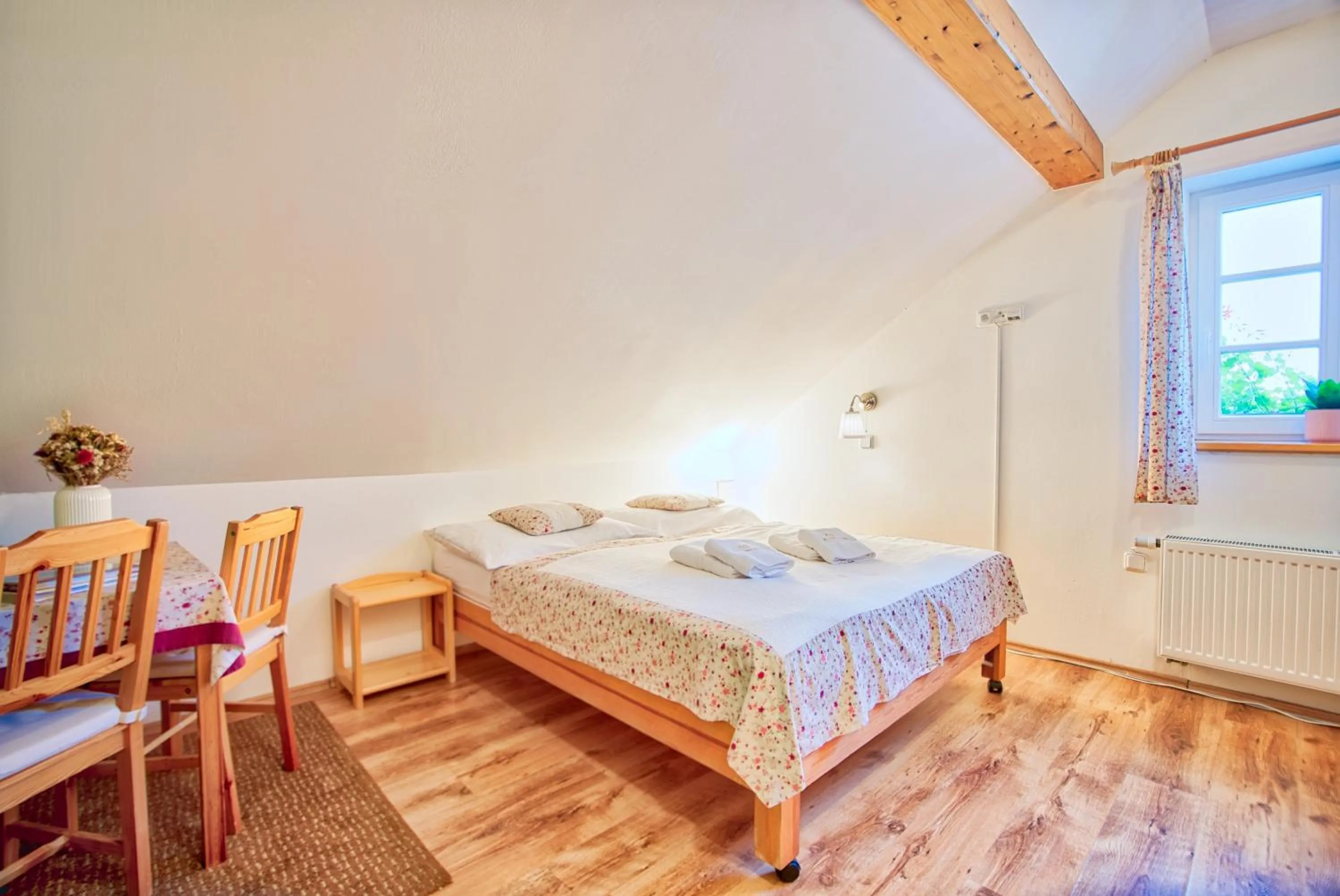 Bed in Penzion Pivnice - Jítravský Dvorec