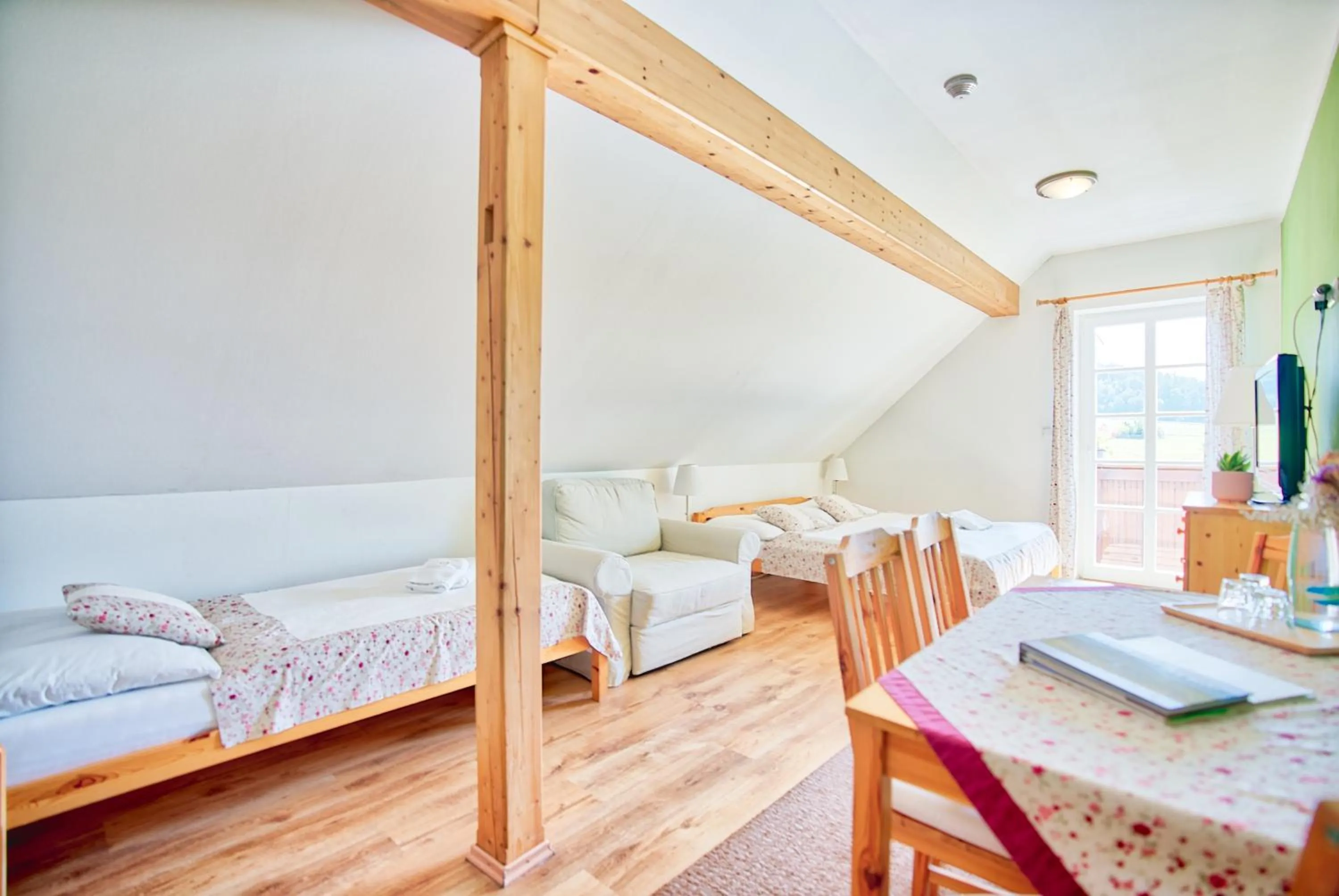 Bed in Penzion Pivnice - Jítravský Dvorec