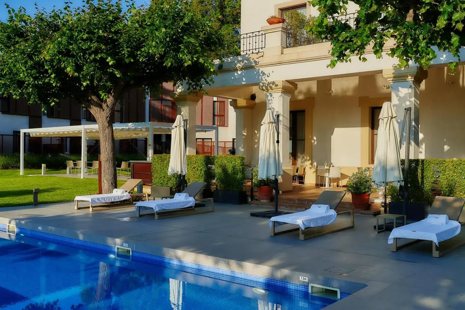 Swimming pool in Hotel Arrey Alella Swimming pool in Hotel Arrey Alella