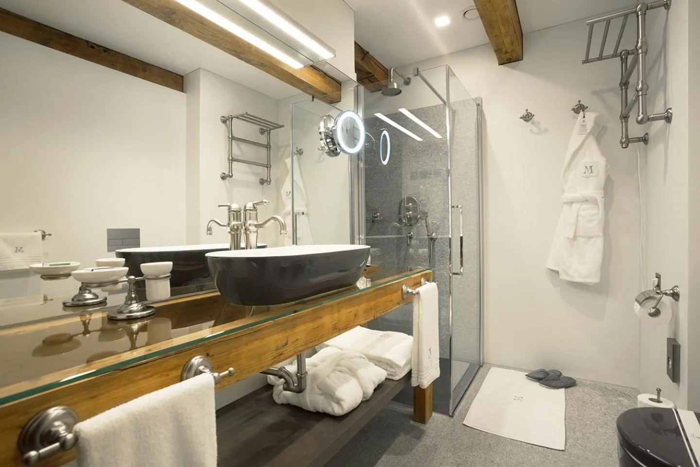 Shower in Michaelson Boutique Hotel & SPA Brícoła