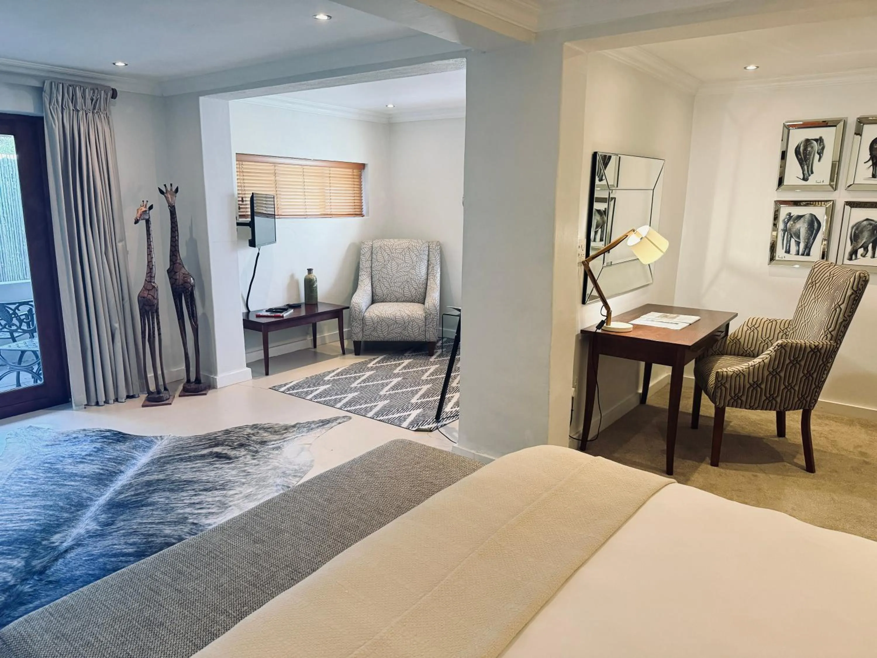 Seating area, Bed in Residence Vive la Vie