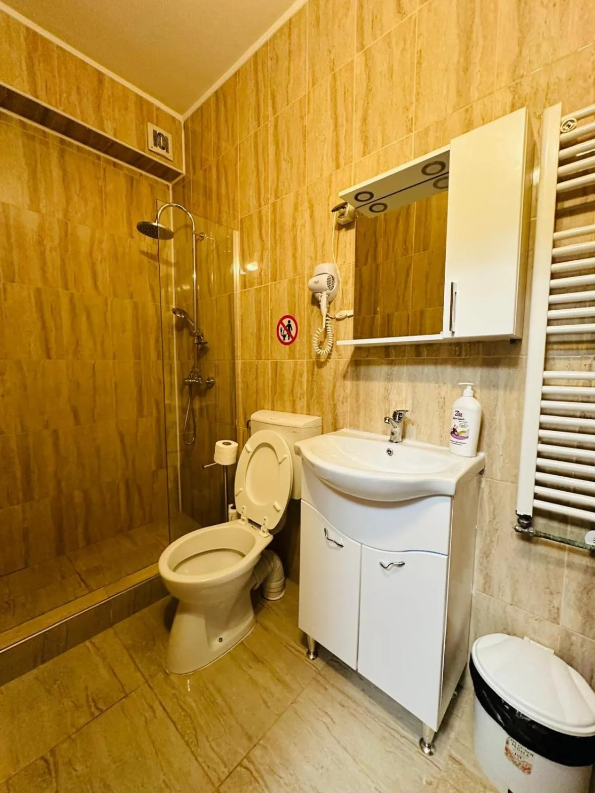 Shower in DorTin