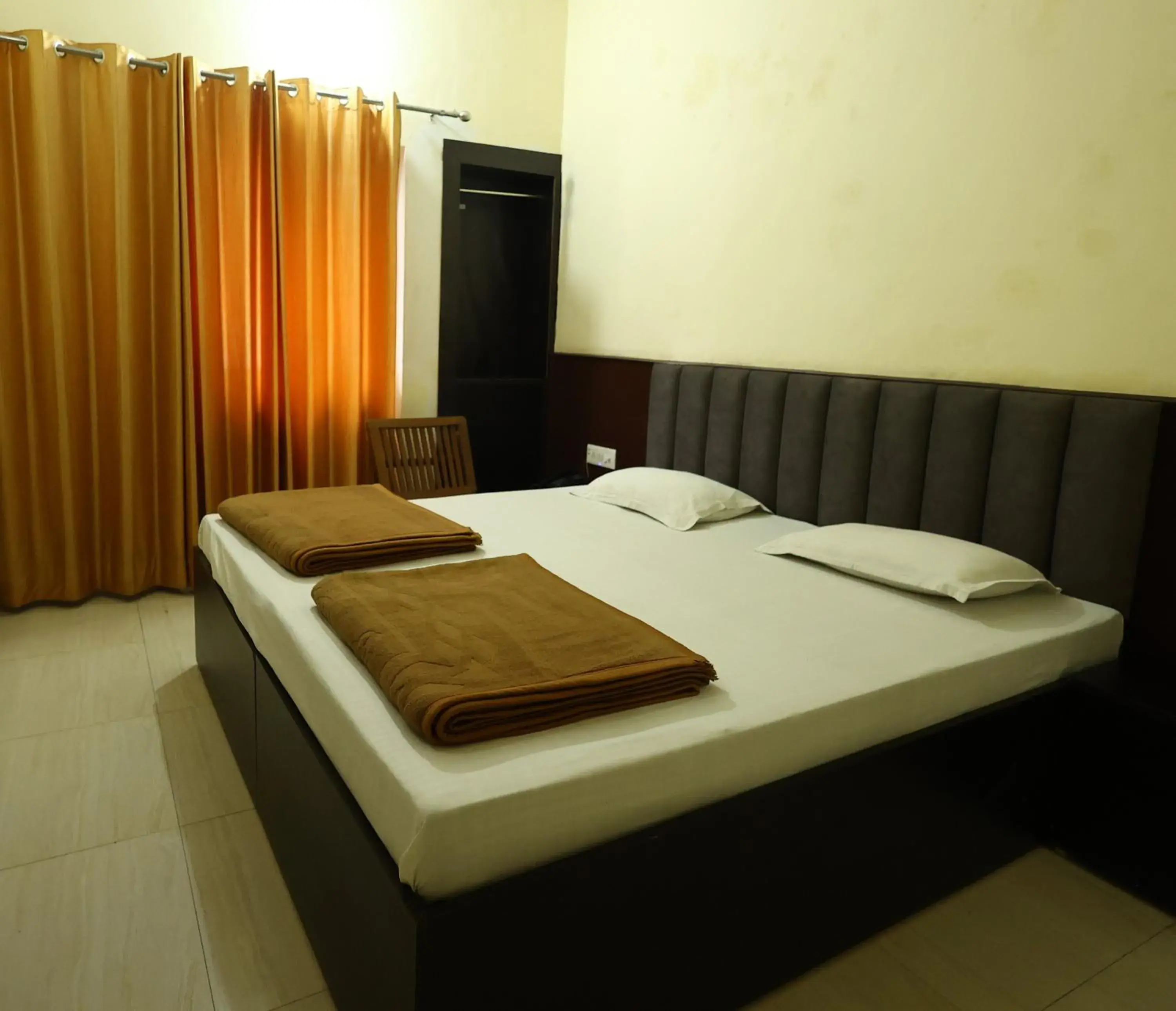 Standard Double Room in Hotel Moksha Standard Double Room in Hotel Moksha