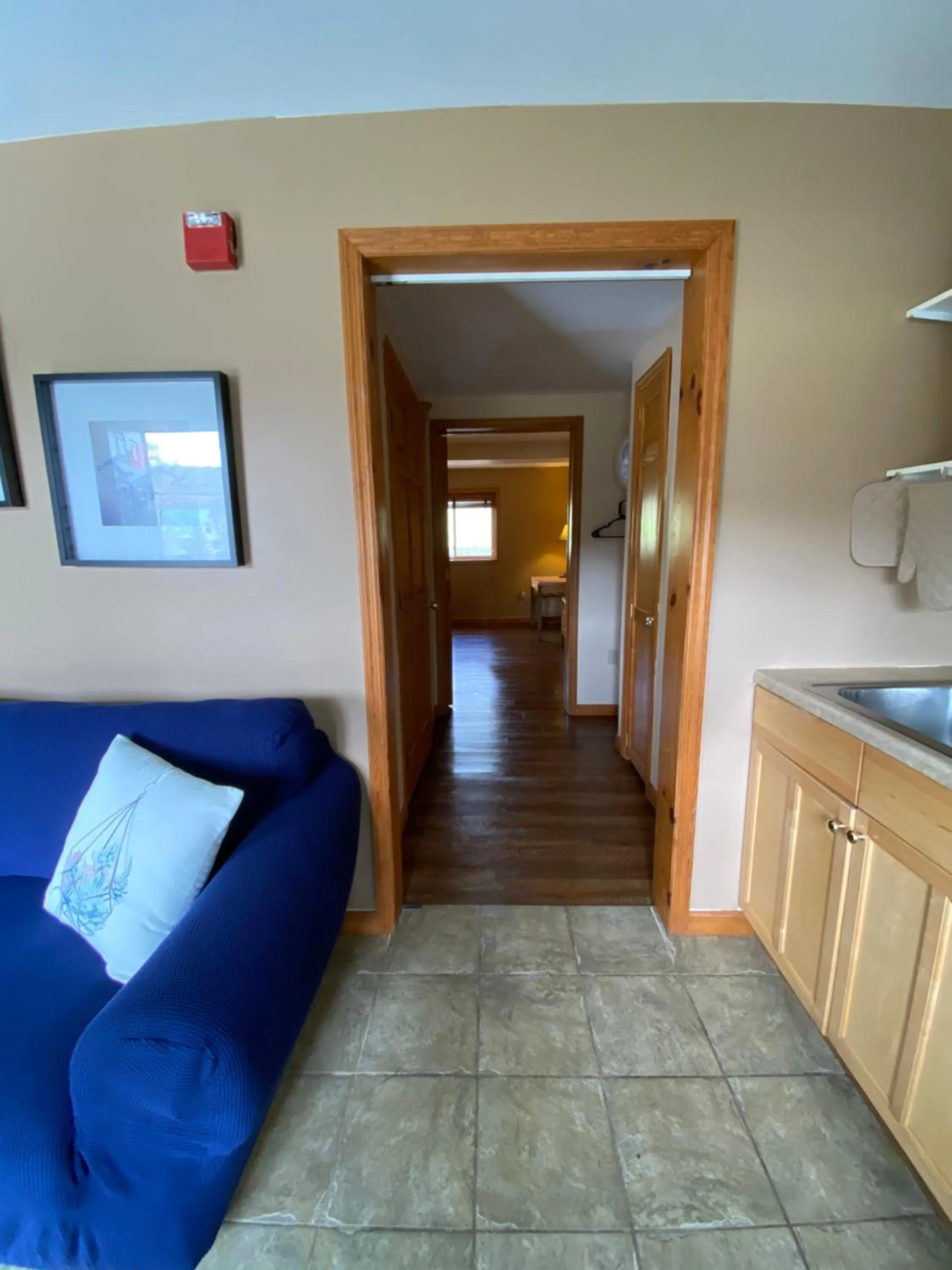 Seating area in The Sunview Motel