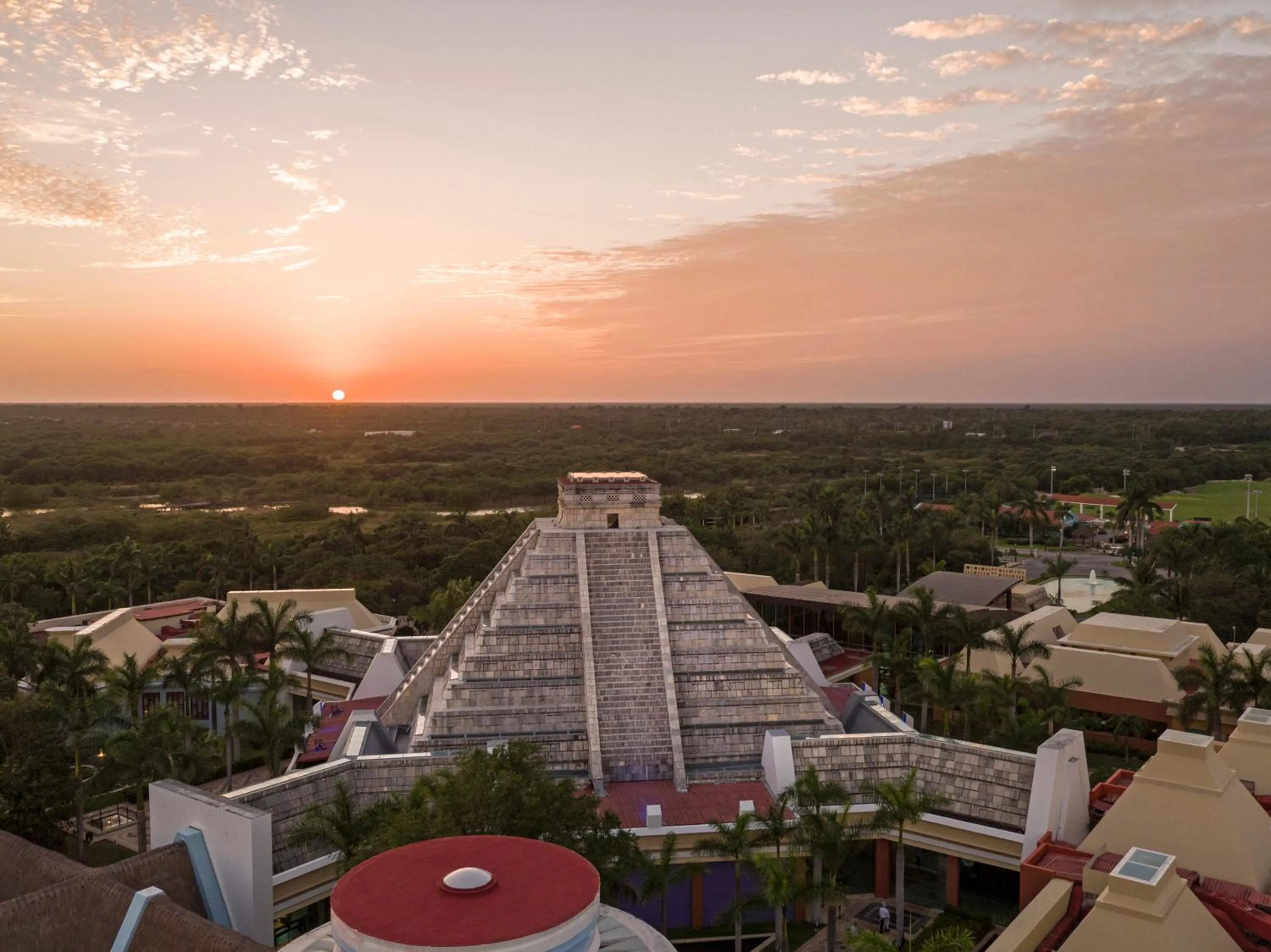 Facade/entrance in Iberostar Selection Paraíso Maya - All Inclusive