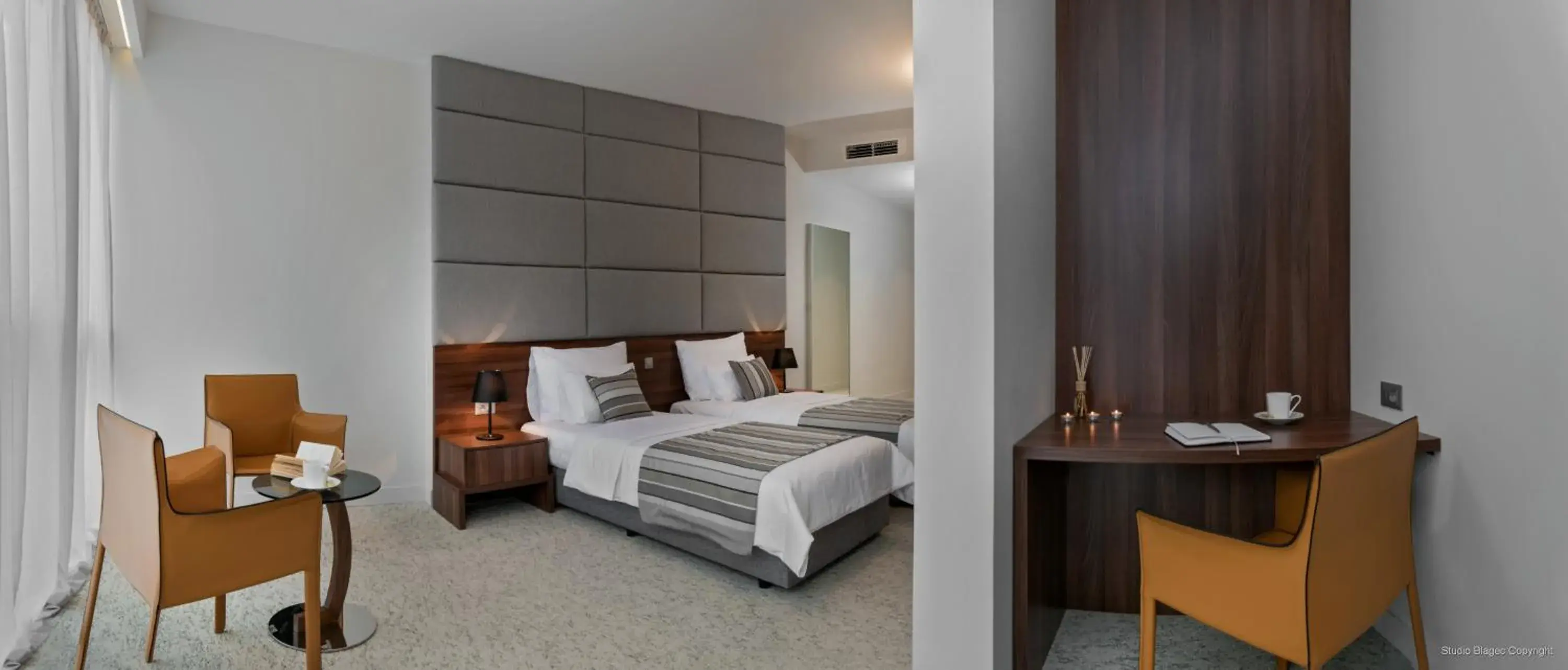 Superior Double or Twin Room with City View in Priska Med Luxury Rooms Superior Double or Twin Room with City View in Priska Med Luxury Rooms