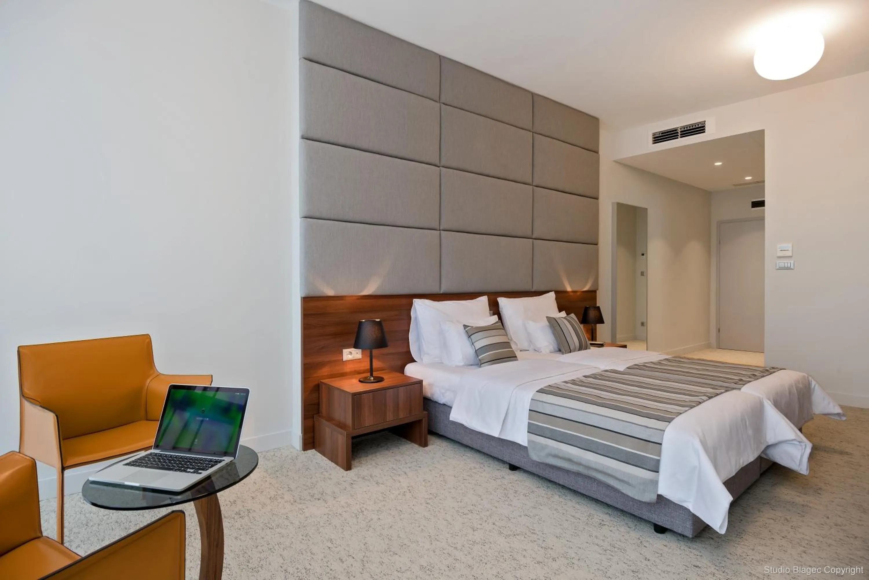 Photo of the whole room, Bed in Priska Med Luxury Rooms