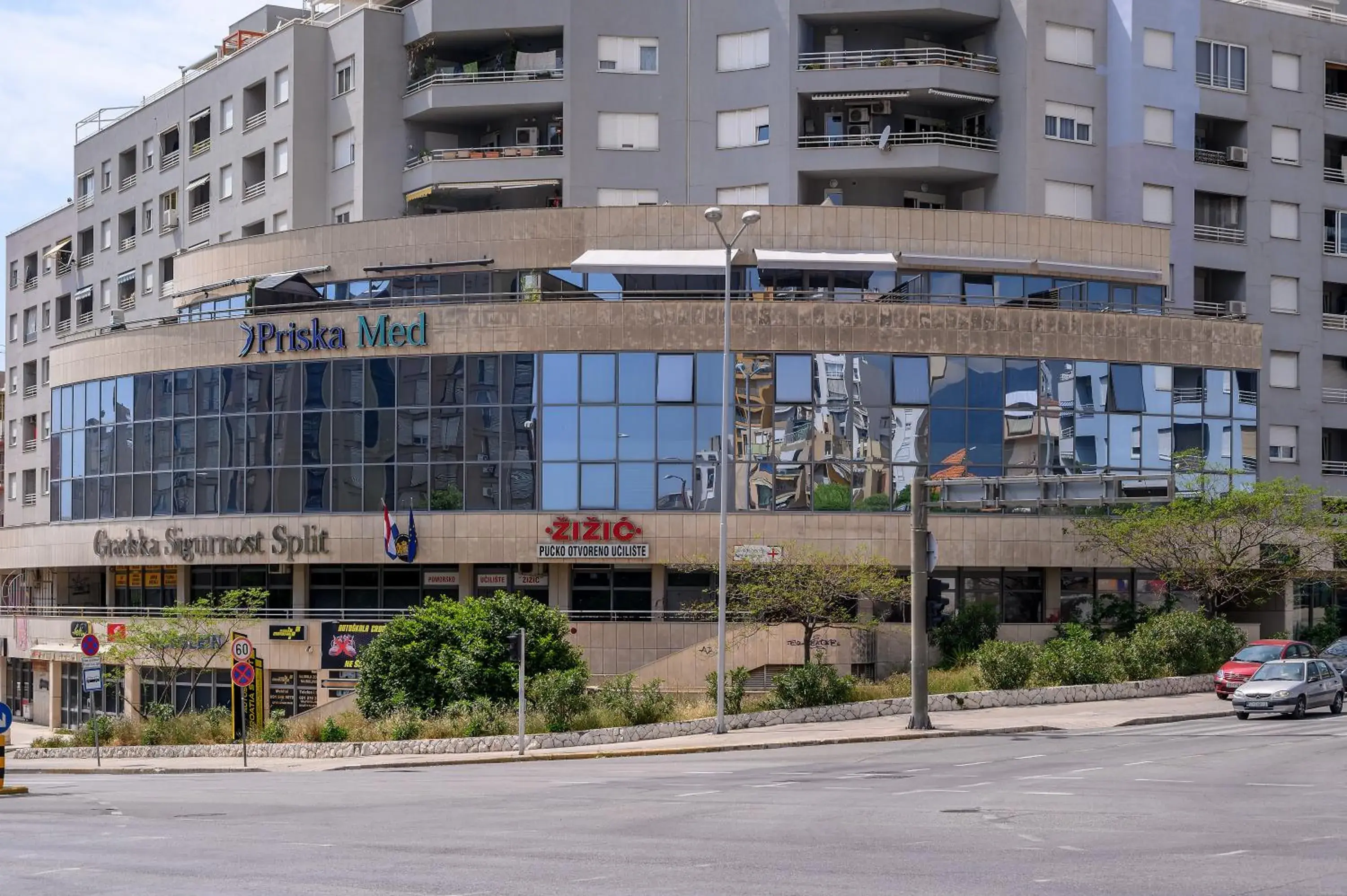 Property building in Priska Med Luxury Rooms Property building in Priska Med Luxury Rooms