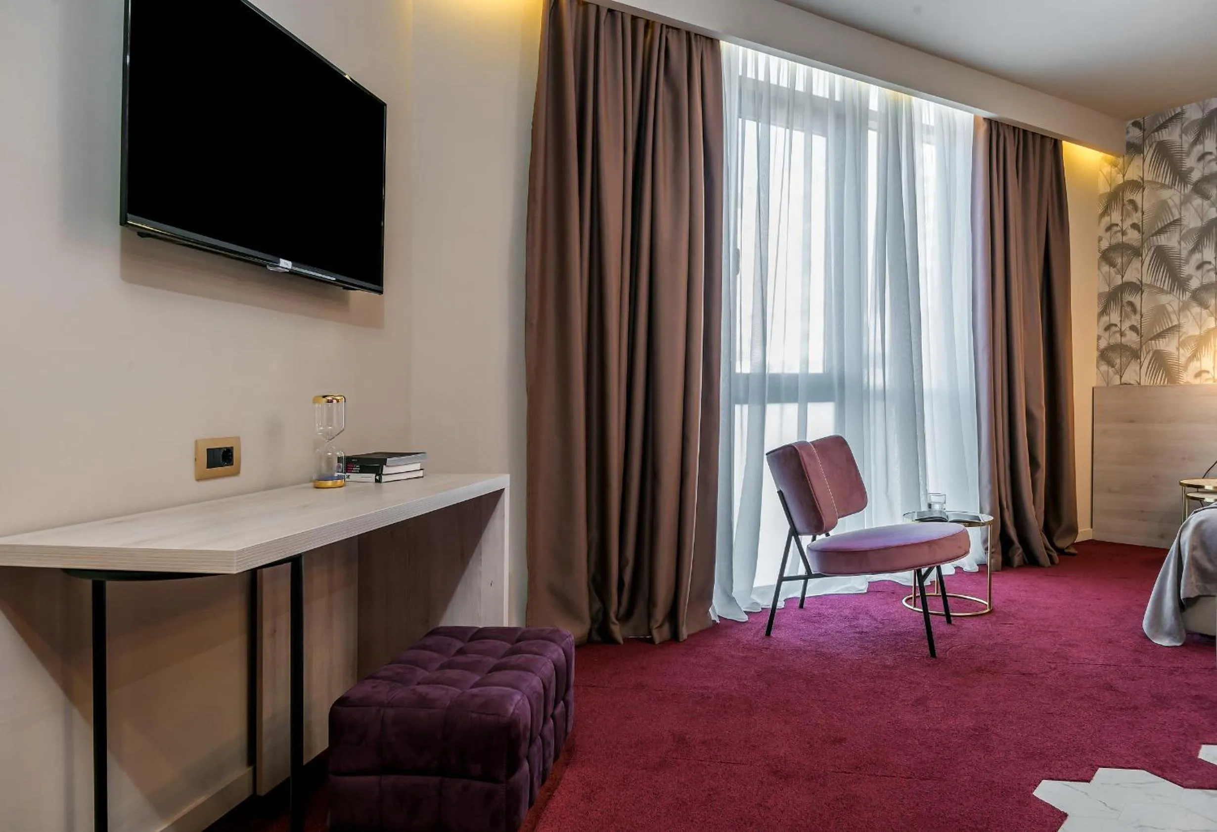 TV and multimedia in Priska Med Luxury Rooms