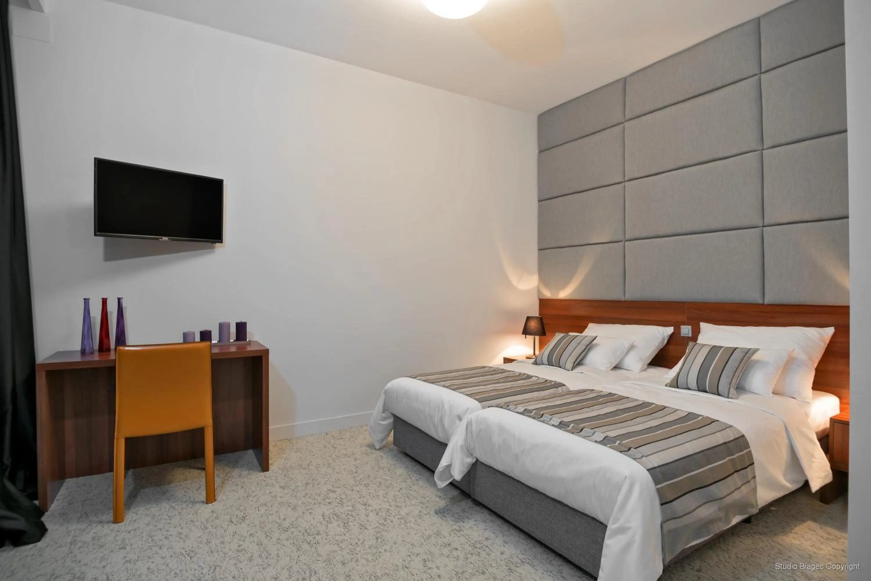 Photo of the whole room, Bed in Priska Med Luxury Rooms