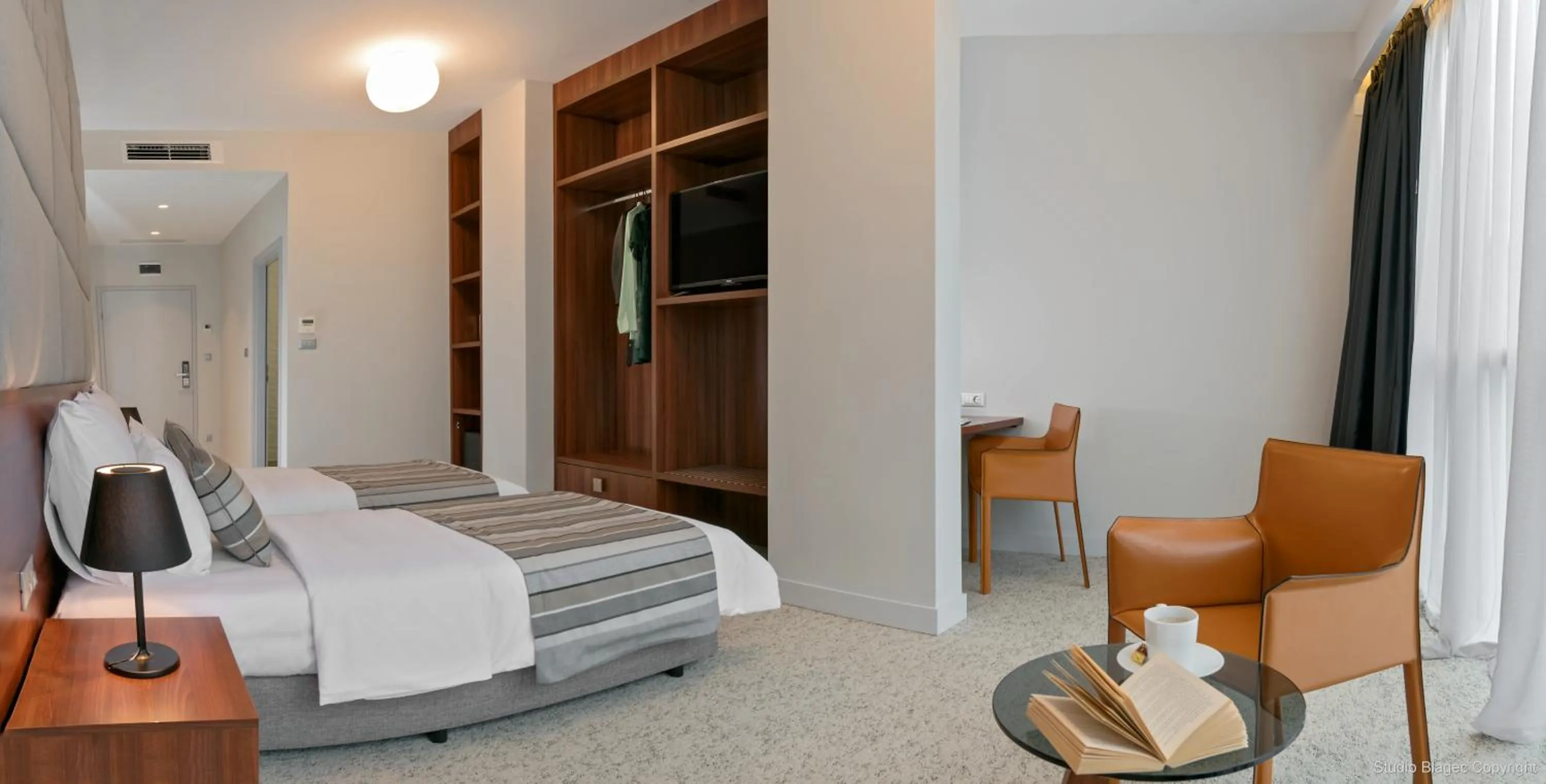 Photo of the whole room, Bed in Priska Med Luxury Rooms