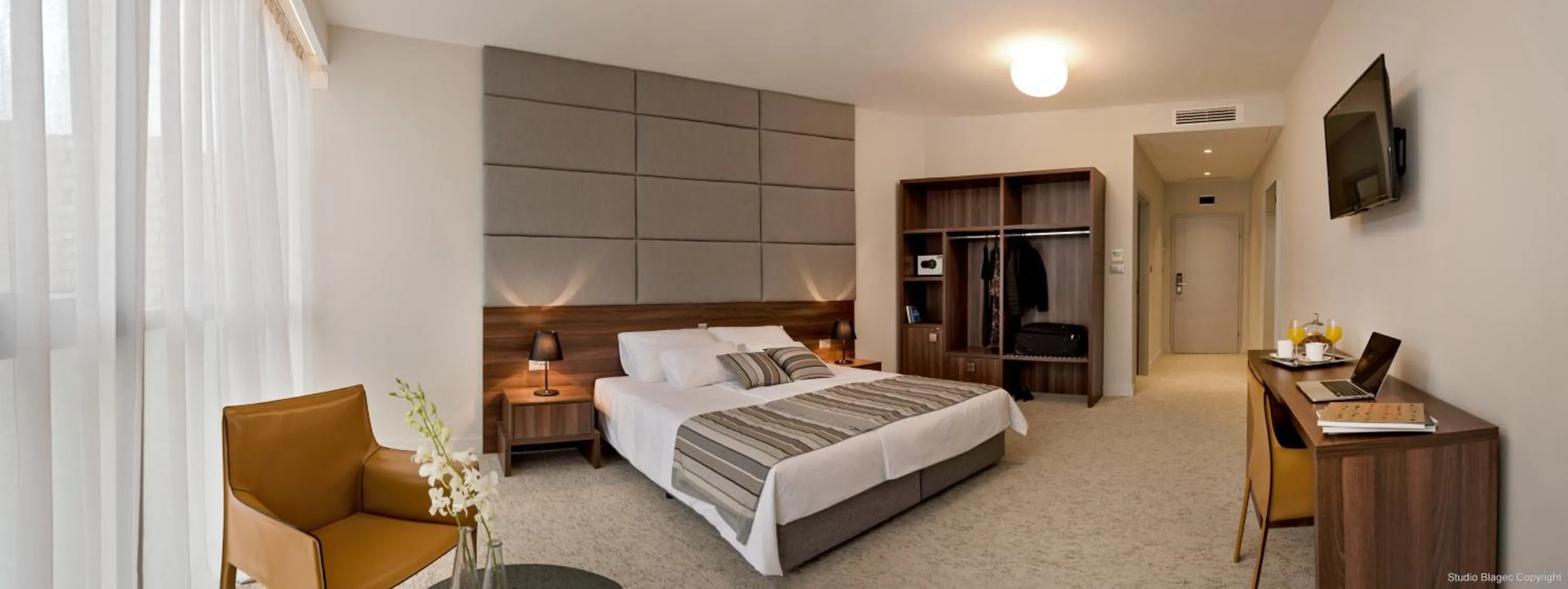 Photo of the whole room, Bed in Priska Med Luxury Rooms