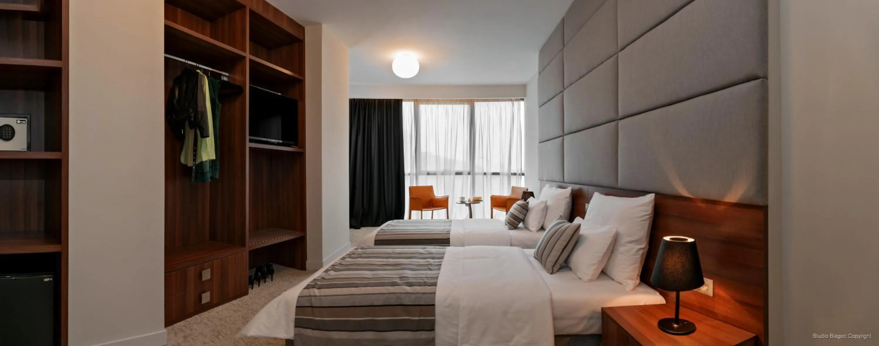 Photo of the whole room, Bed in Priska Med Luxury Rooms