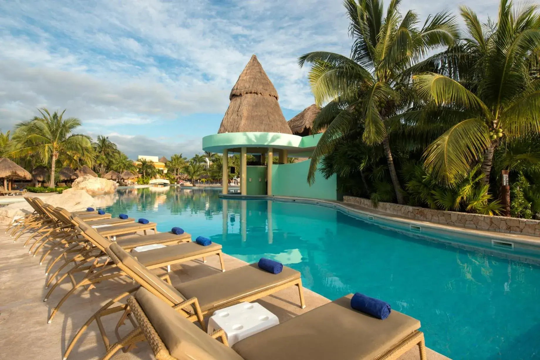 Swimming pool in Iberostar Selection Paraíso Lindo - All Inclusive Swimming pool in Iberostar Selection Paraíso Lindo - All Inclusive