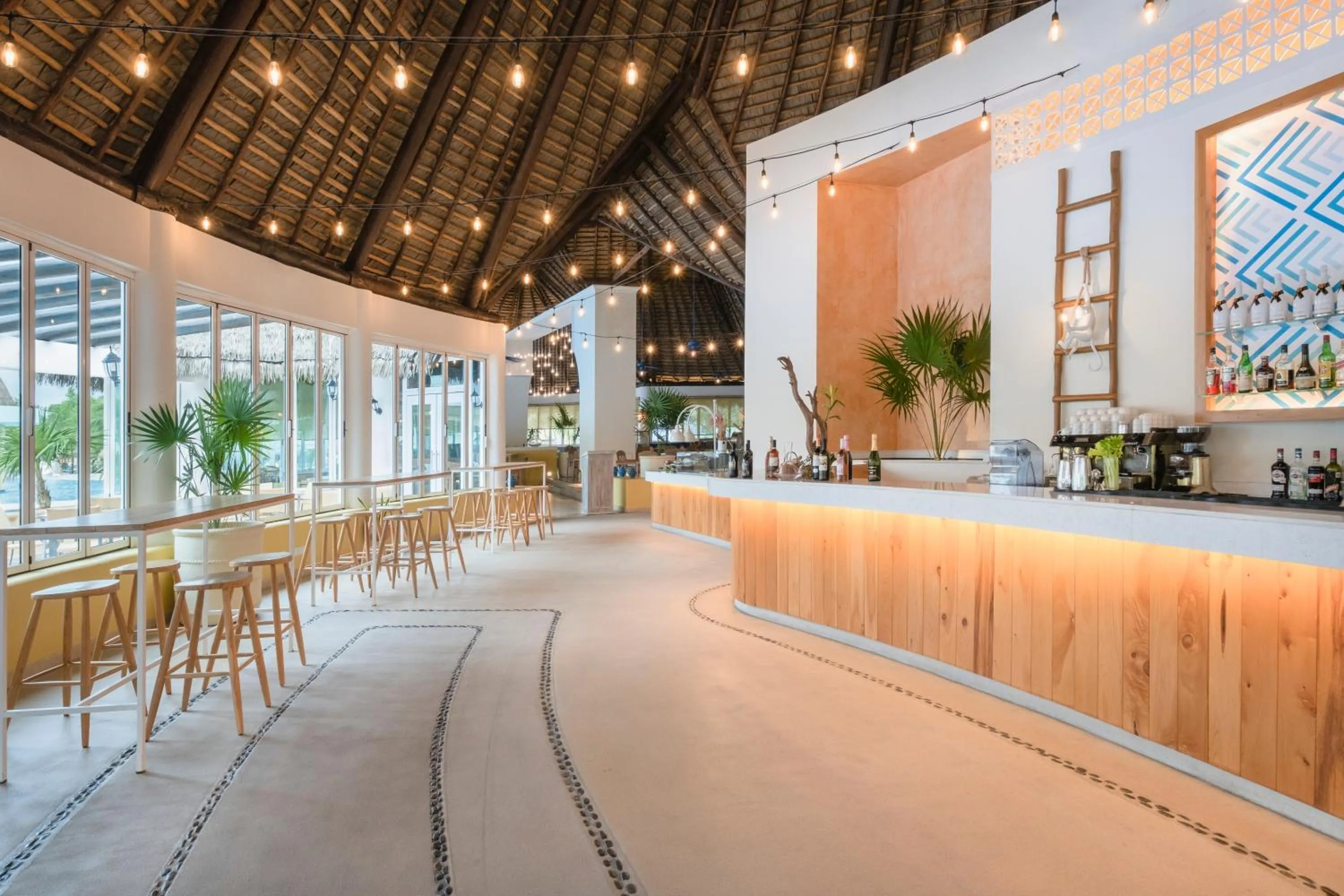 Lounge or bar in Iberostar Selection Paraíso Lindo - All Inclusive