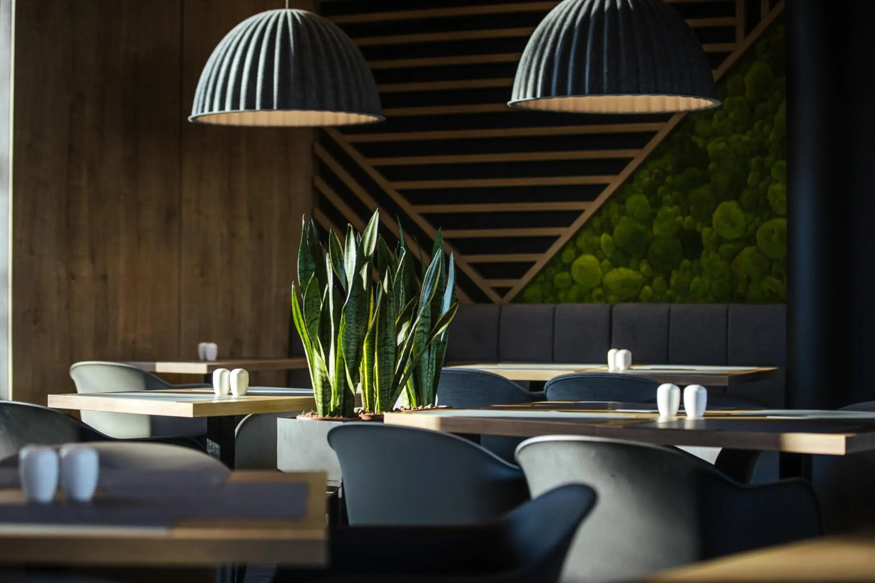 Restaurant/places to eat in Air Hotel Restaurant/places to eat in Air Hotel