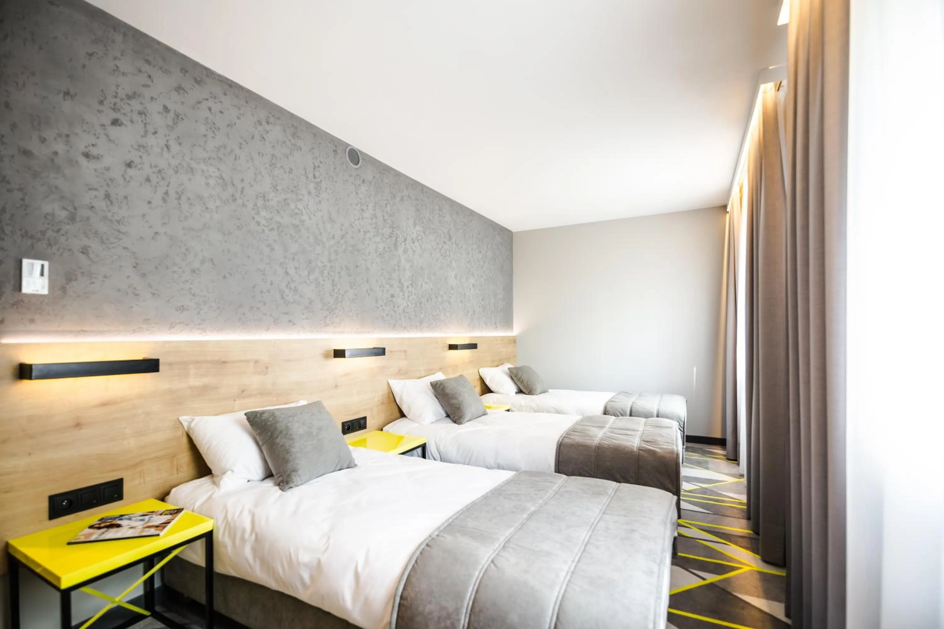 Photo of the whole room, Bed in Air Hotel