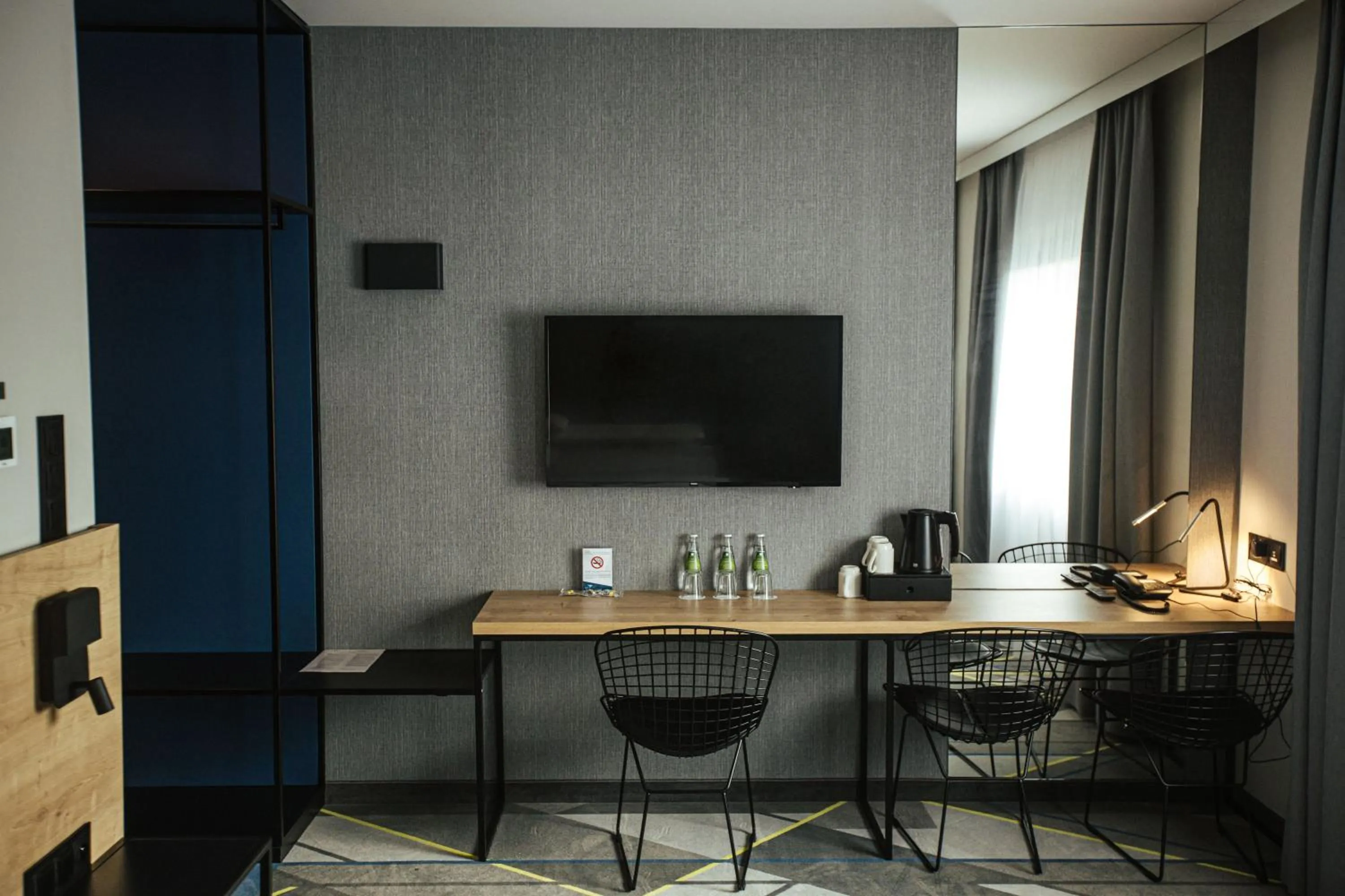 TV and multimedia in Air Hotel