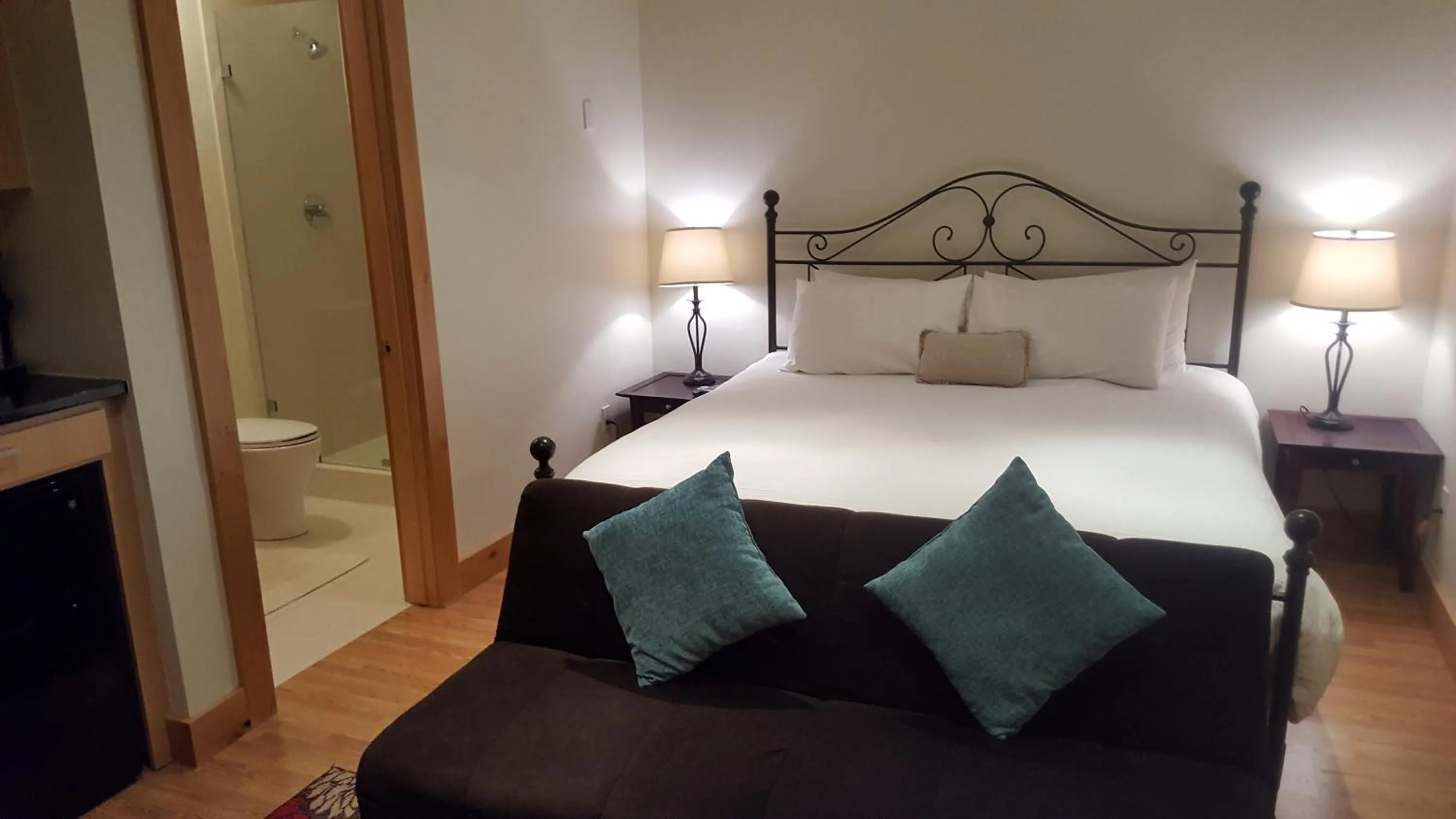 Bed in Hotel Minturn