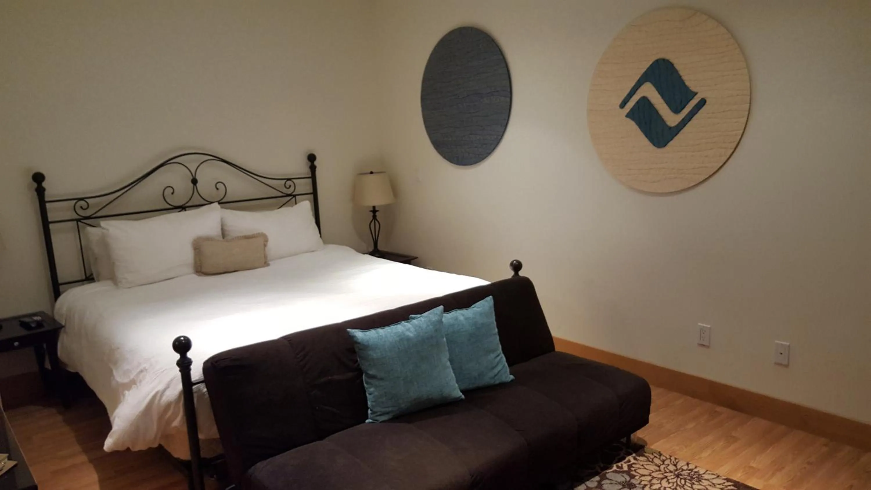 Photo of the whole room, Bed in Hotel Minturn