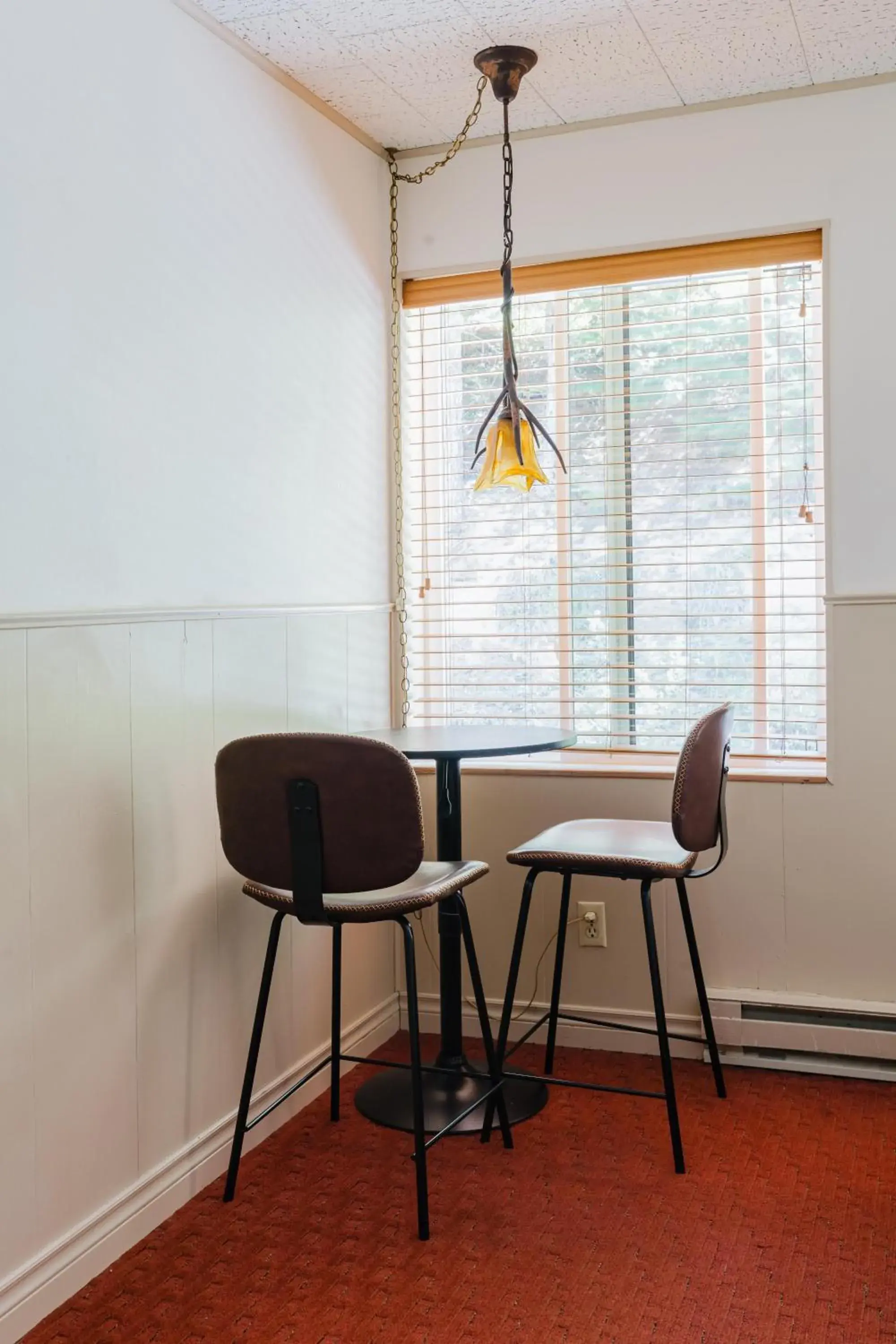 Twin Room in Crystal Mountain Hotels Twin Room in Crystal Mountain Hotels