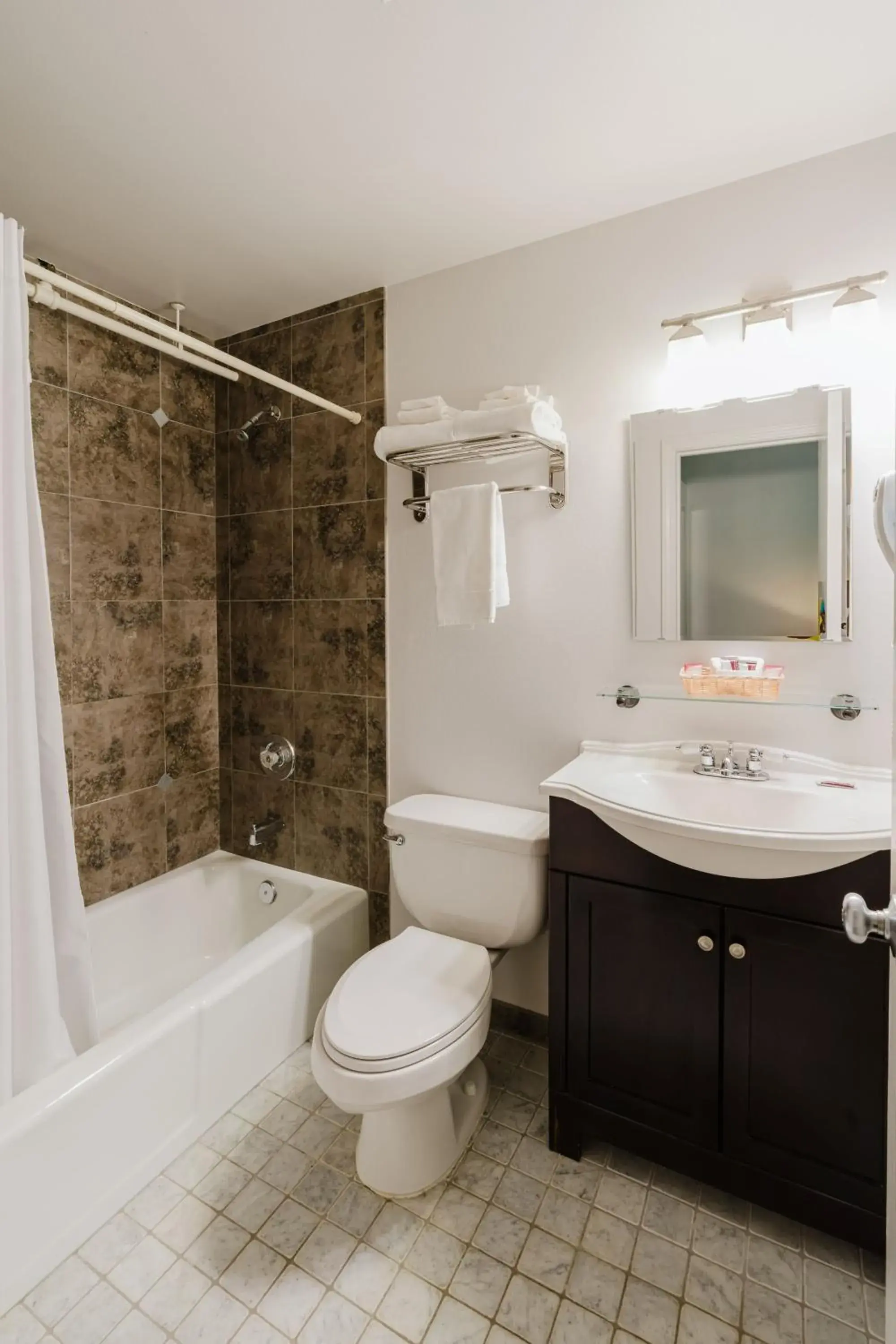 Bathroom in Crystal Mountain Hotels Bathroom in Crystal Mountain Hotels
