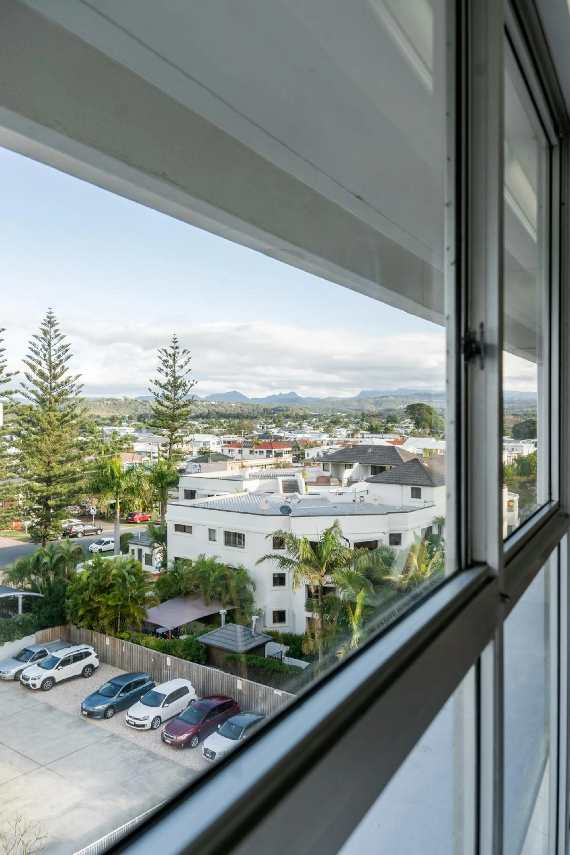 Mountain view in Cashelmara Beachfront Apartments