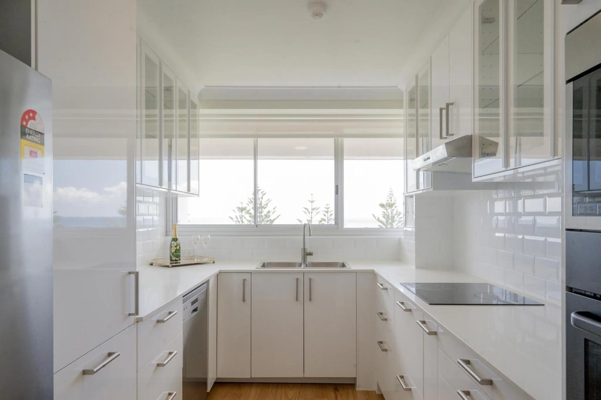 Kitchen or kitchenette in Cashelmara Beachfront Apartments