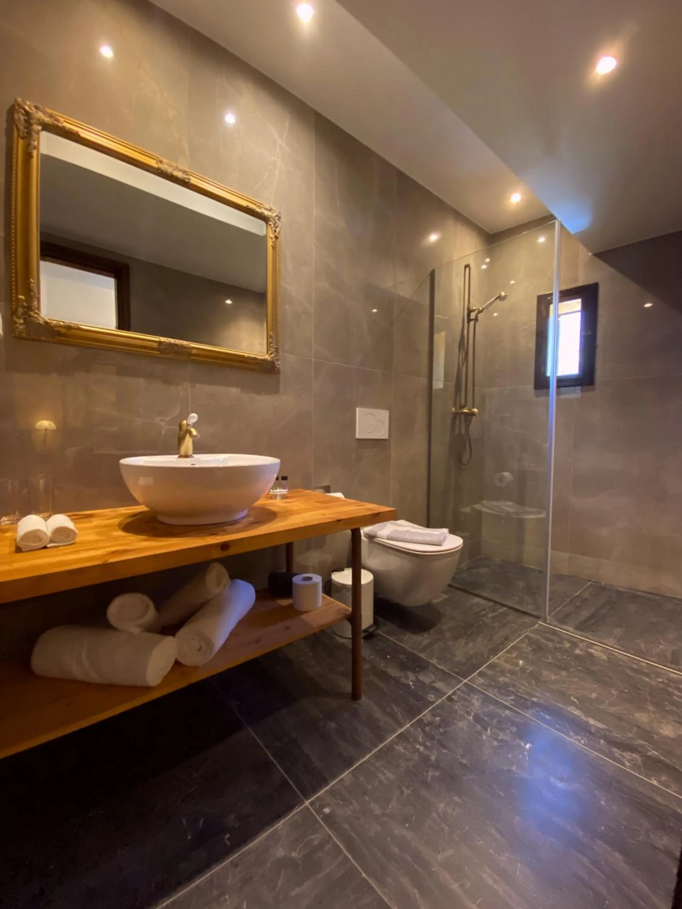 Bathroom in S.Nikolis' Historic Boutique Hotel