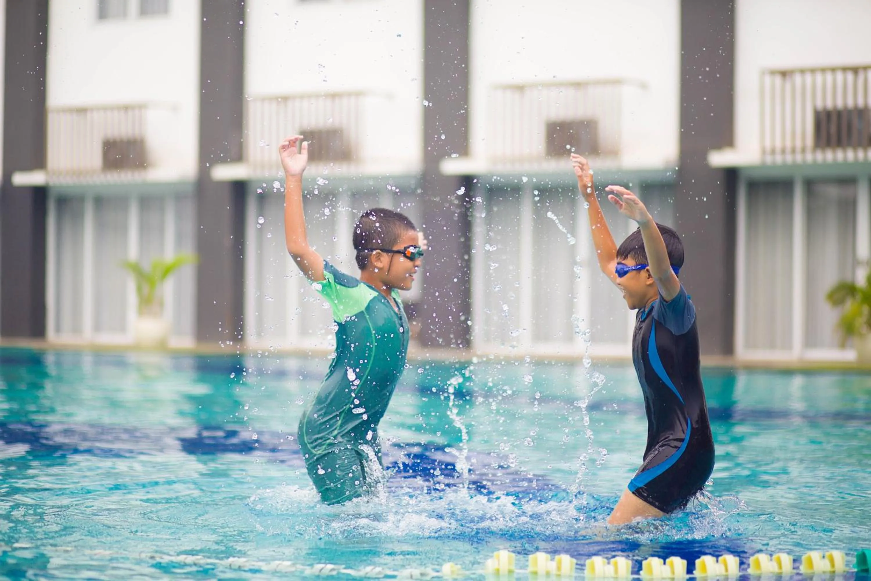 Swimming pool in Front One Akshaya Hotel Karawang