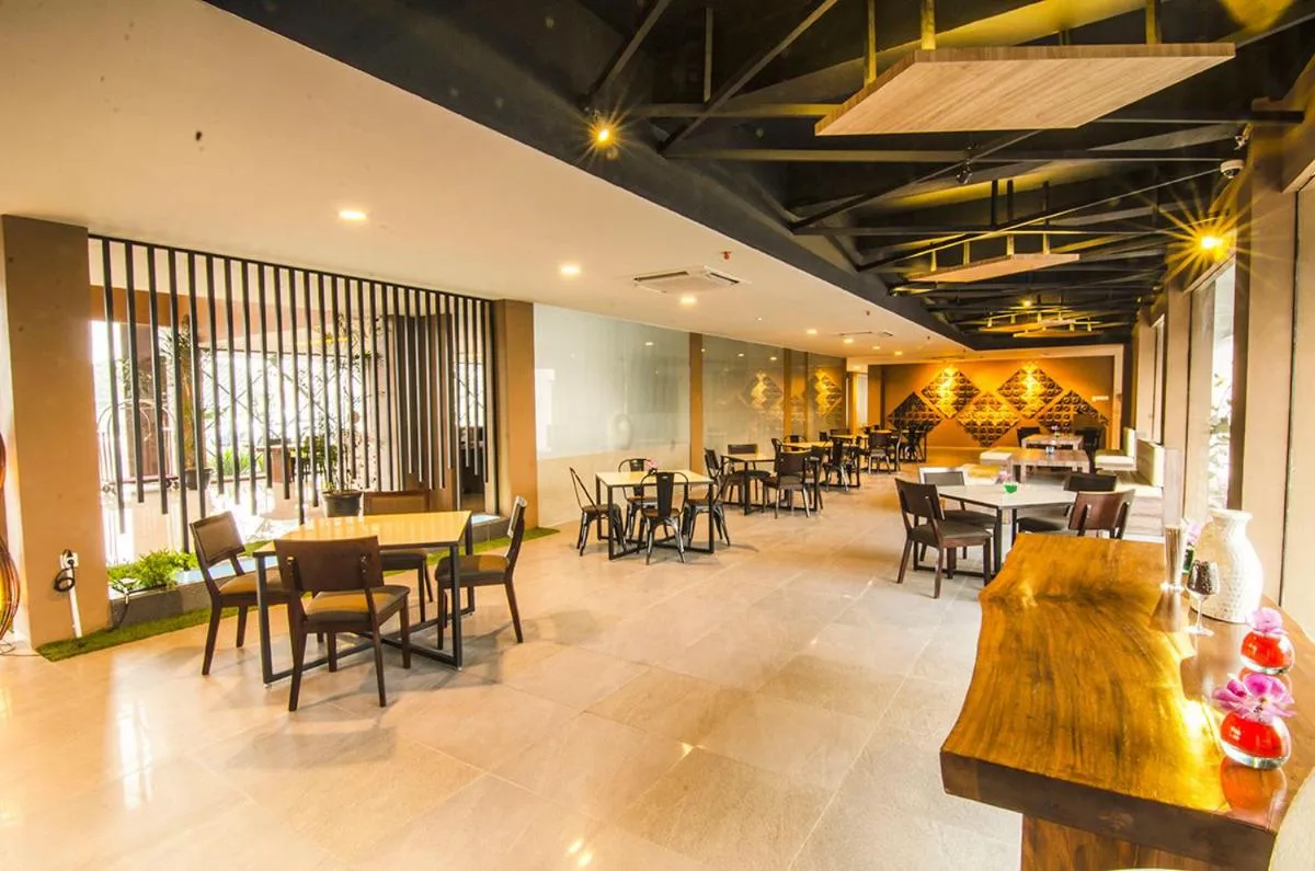 Restaurant/places to eat in Front One Akshaya Hotel Karawang