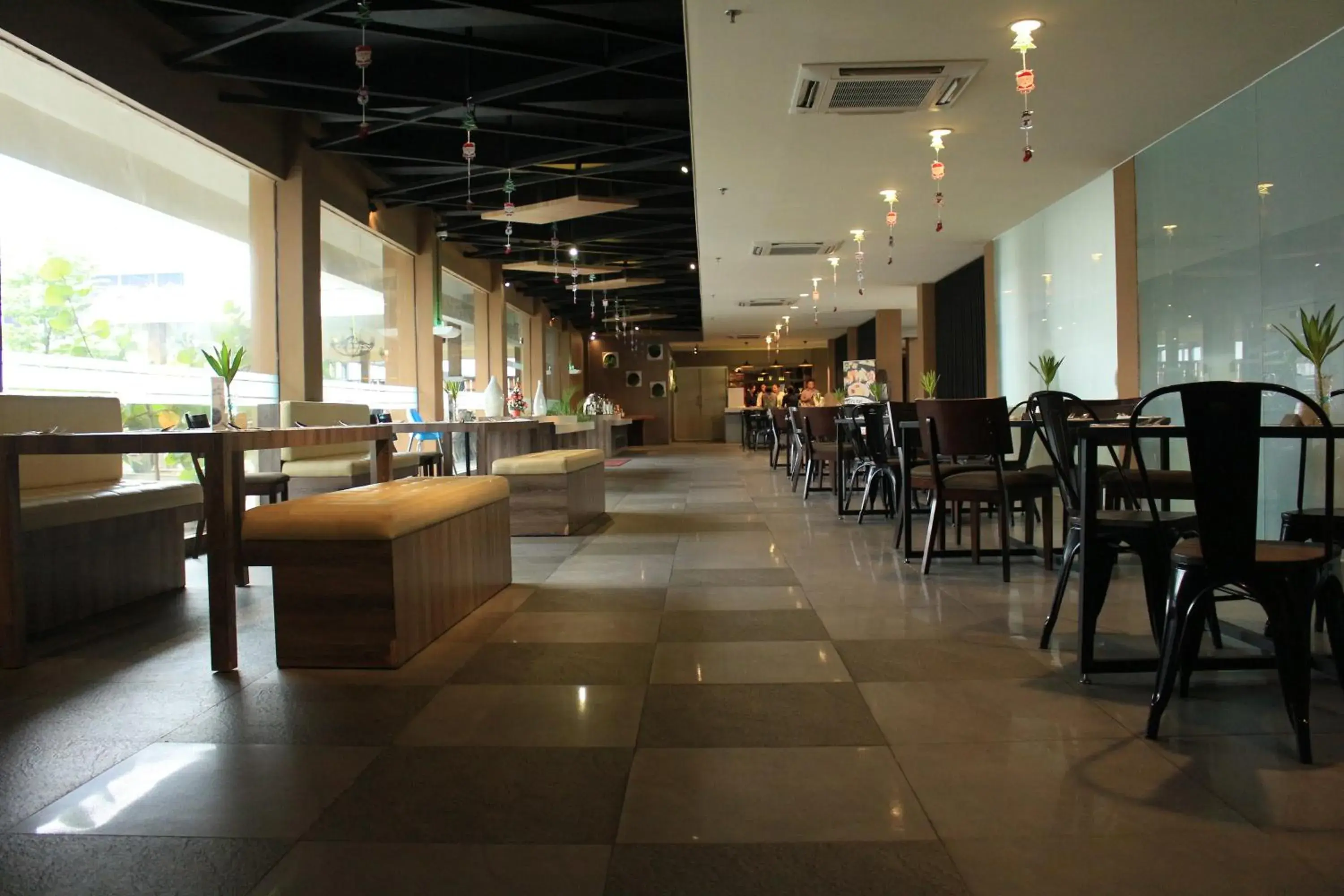 Restaurant/places to eat in Front One Akshaya Hotel Karawang Restaurant/places to eat in Front One Akshaya Hotel Karawang