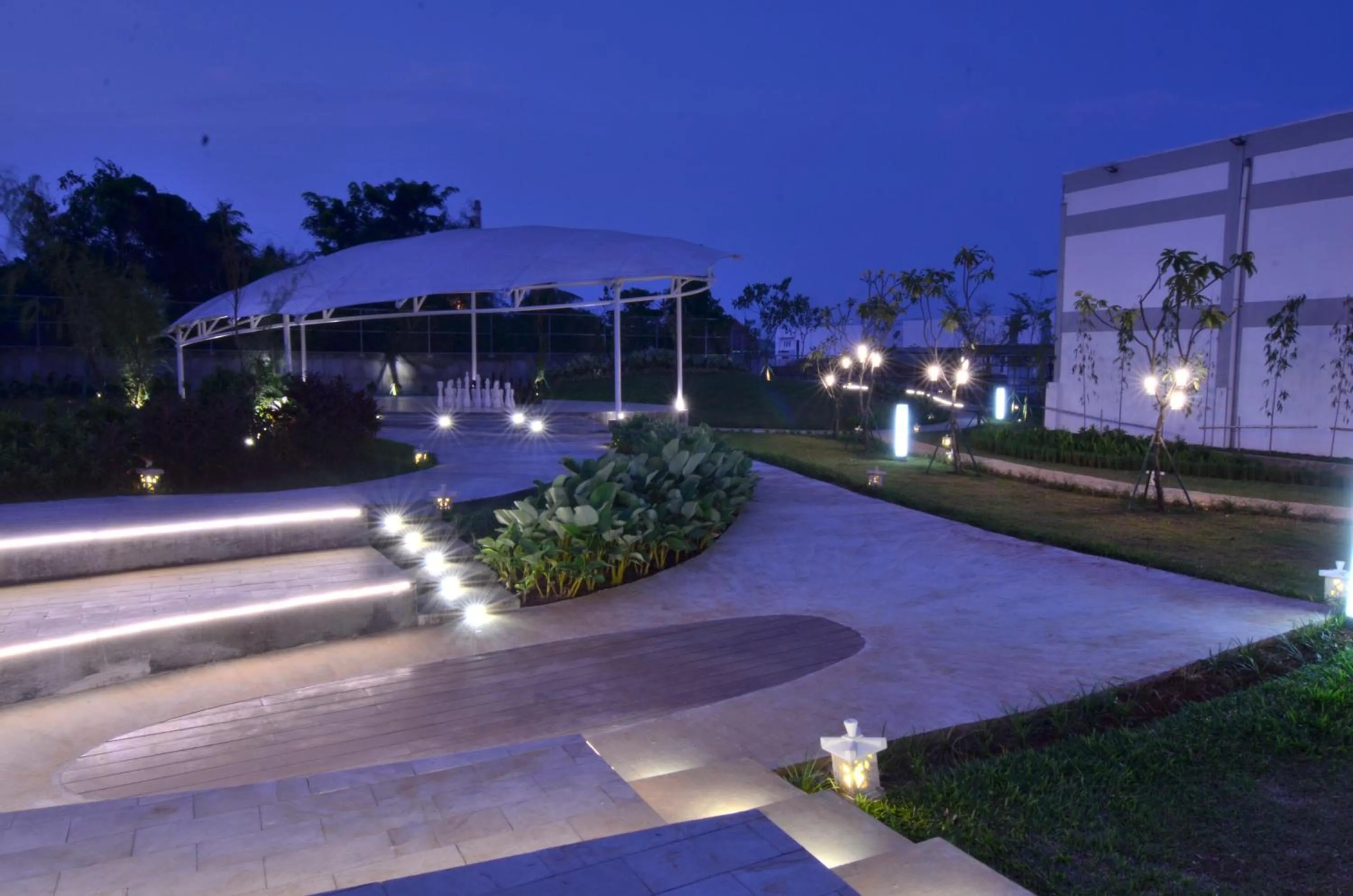 Garden in Front One Akshaya Hotel Karawang