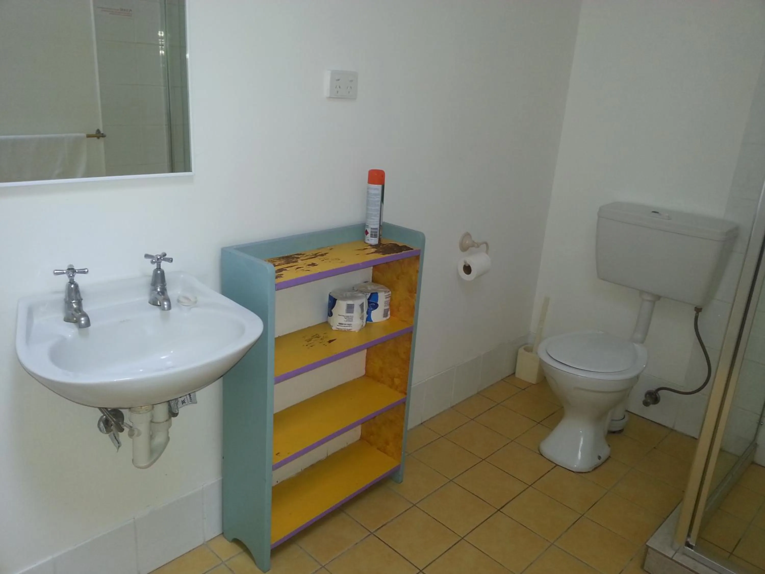 Bathroom in Tullah Tavern