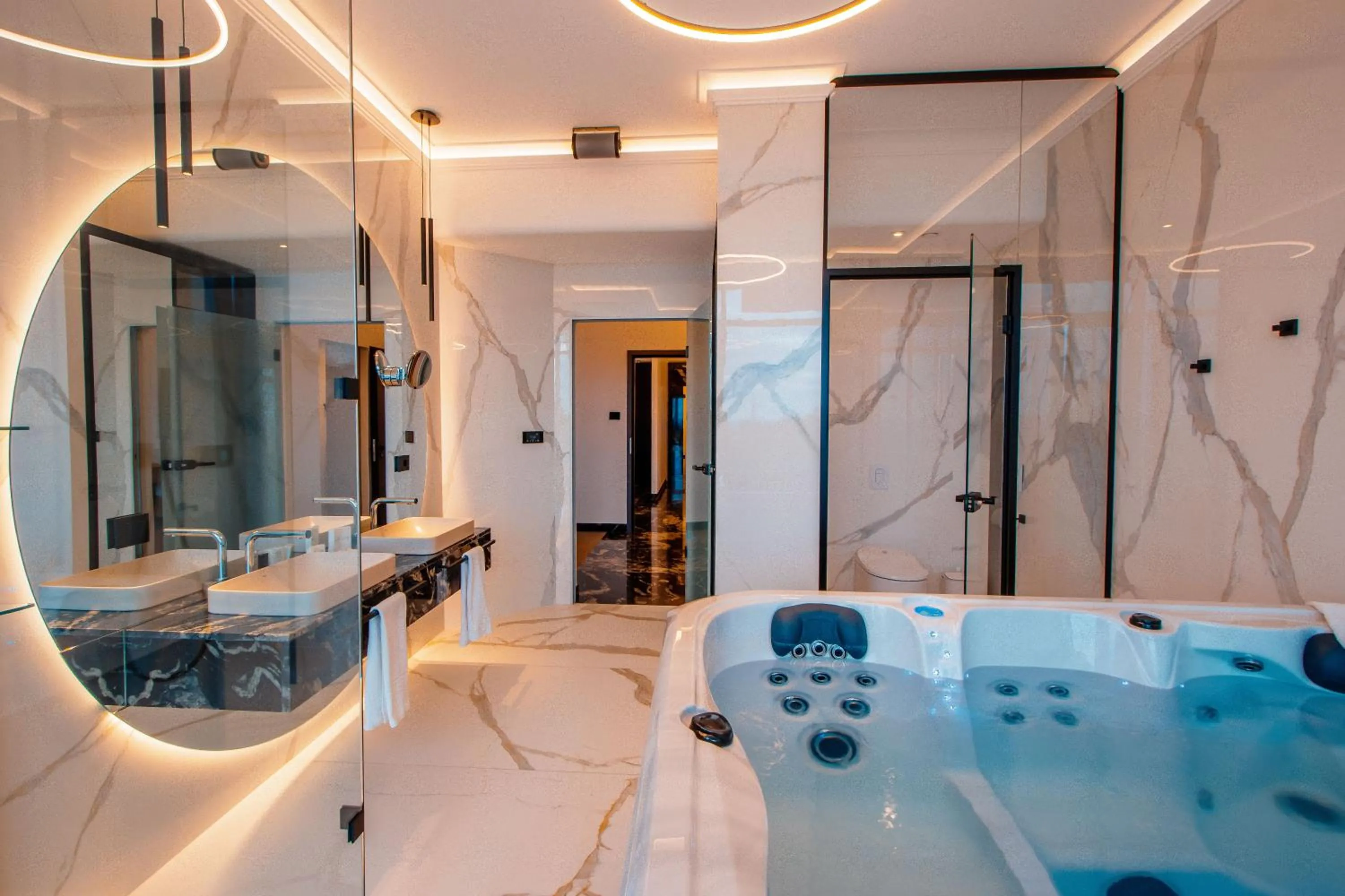 Hot Tub in Wonderland Cluj Resort