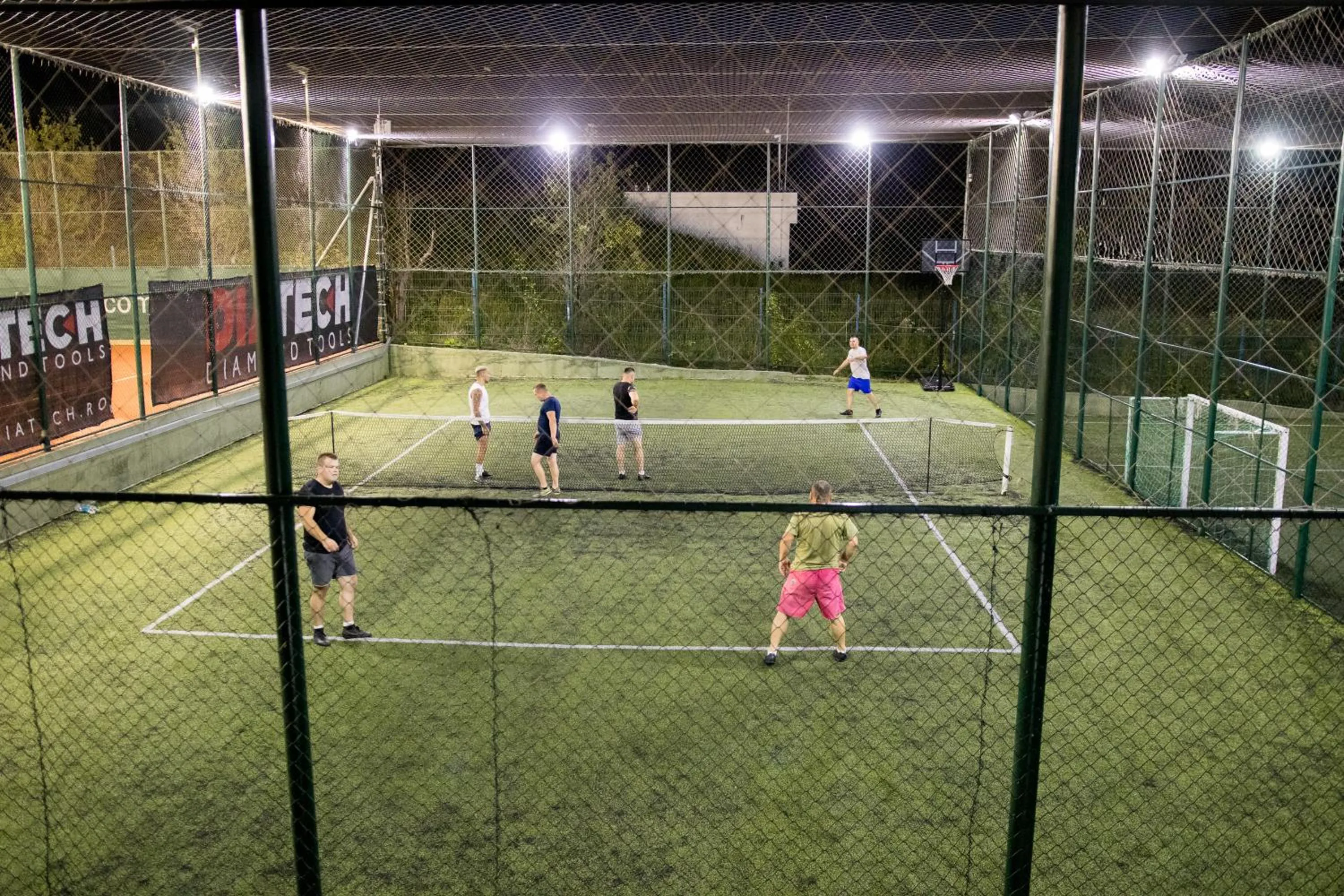 Tennis court in Wonderland Cluj Resort