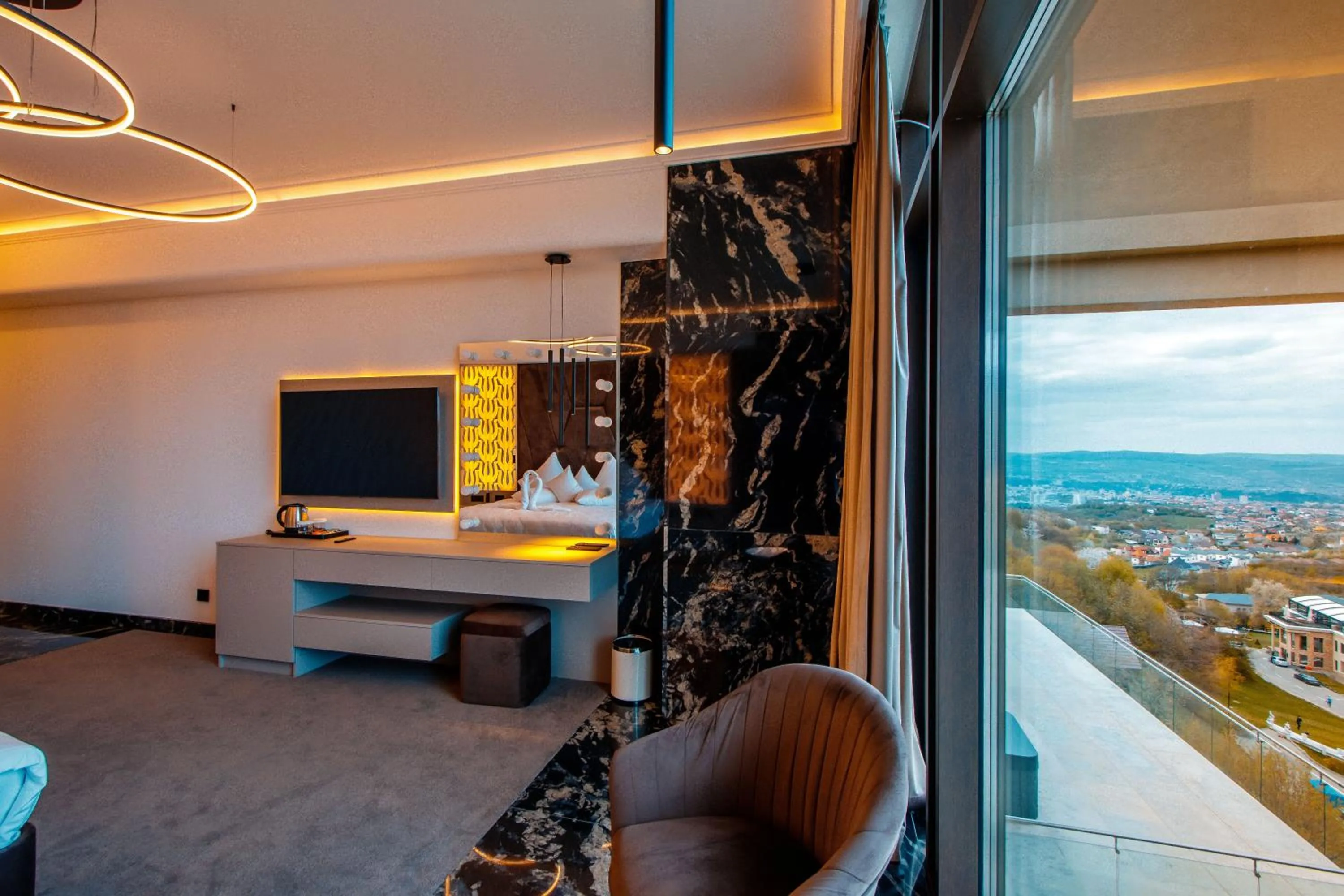 TV and multimedia in Wonderland Cluj Resort