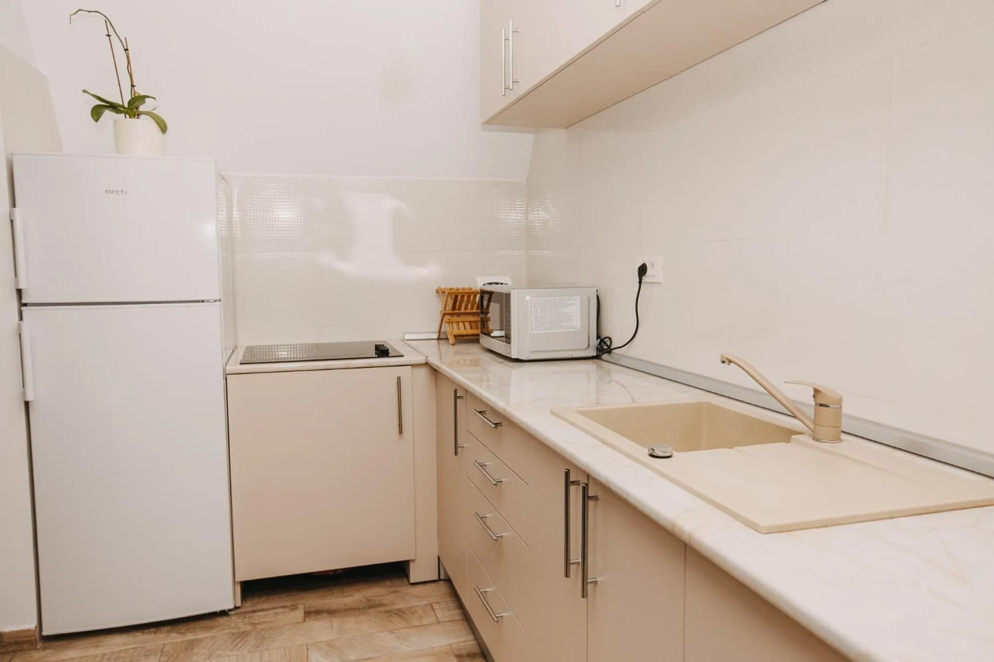Kitchen or kitchenette in Wonderland Cluj Resort
