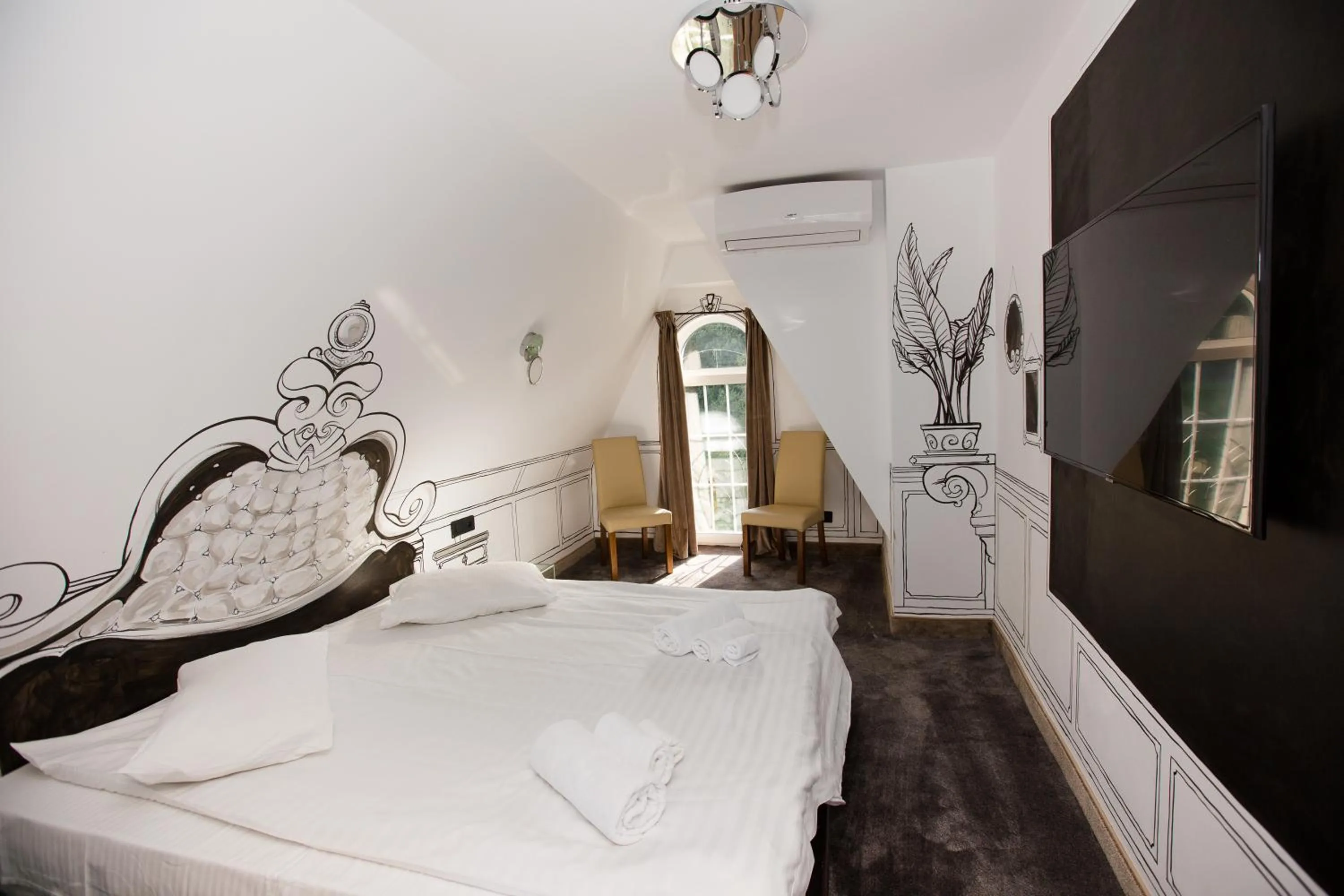 Bed in Wonderland Cluj Resort