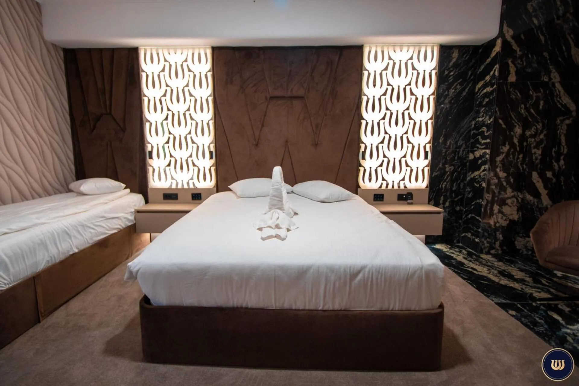 Bedroom, Bed in Wonderland Cluj Resort