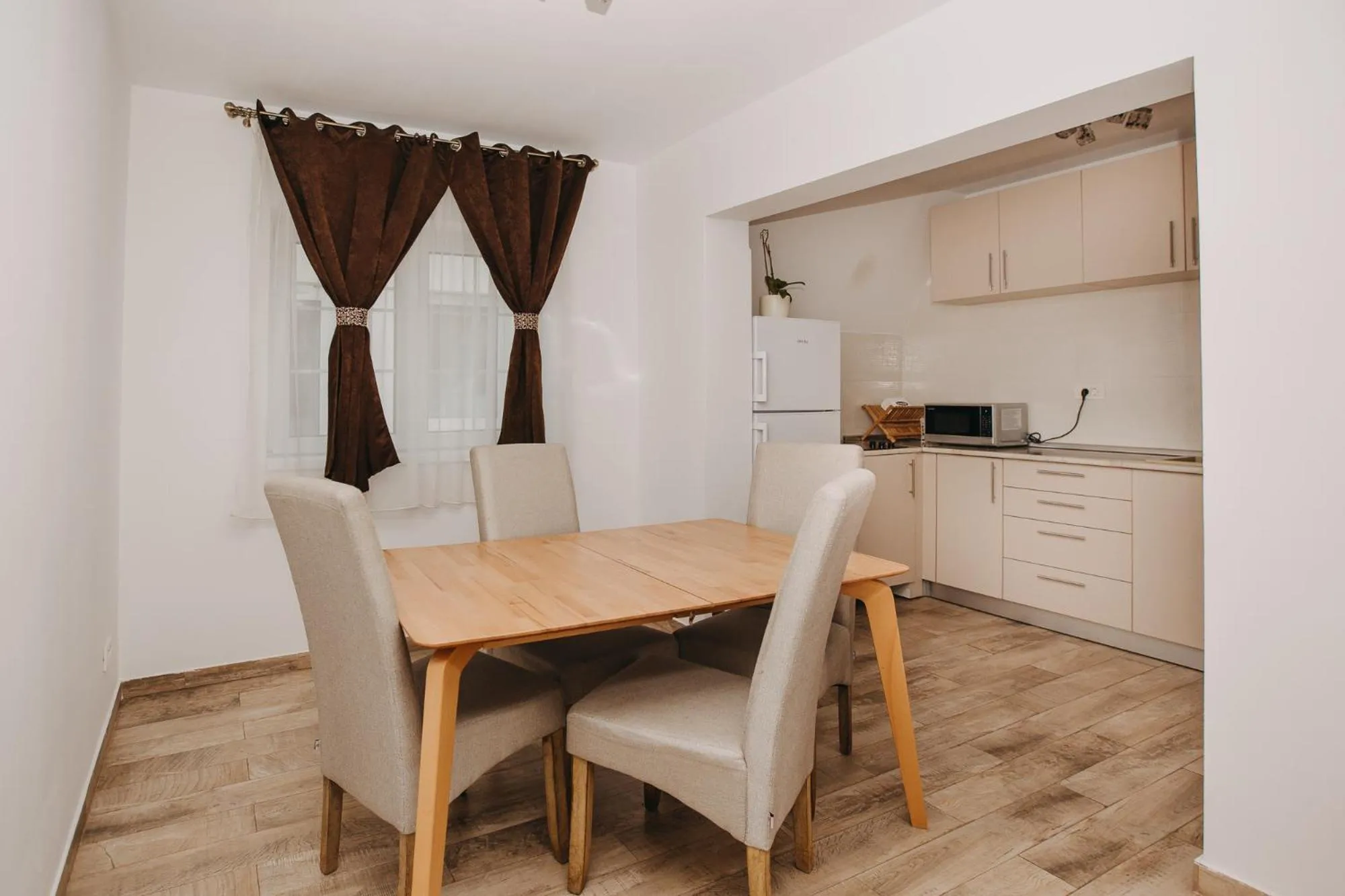 Kitchen or kitchenette in Wonderland Cluj Resort