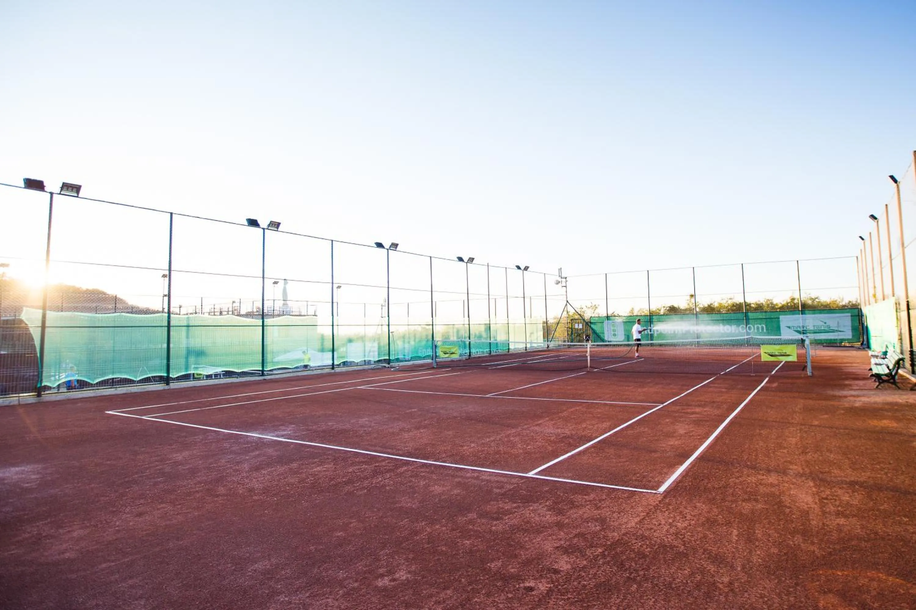 Tennis court in Wonderland Cluj Resort